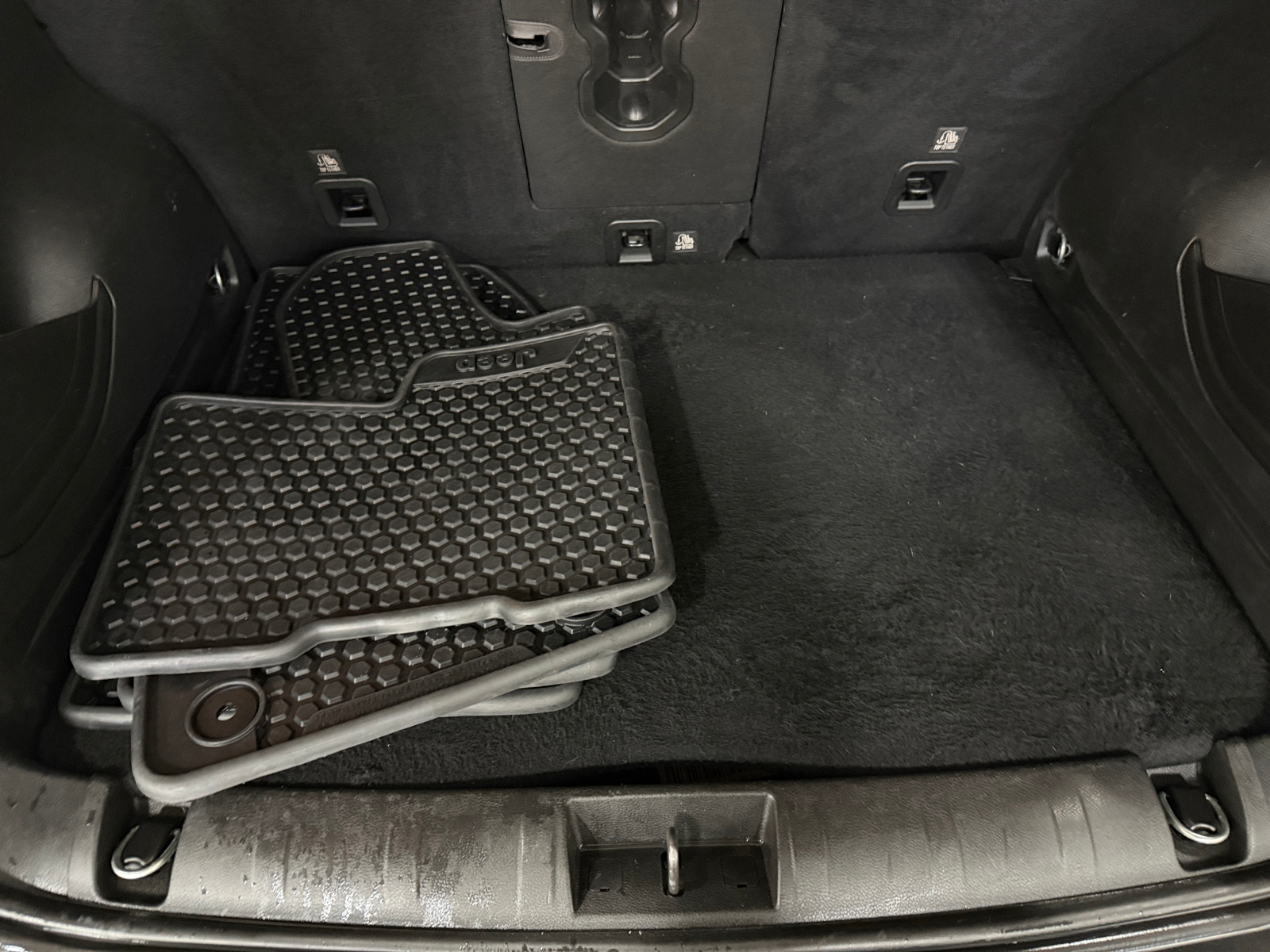 Thumbnail: 2020 Jeep Renegade - 7