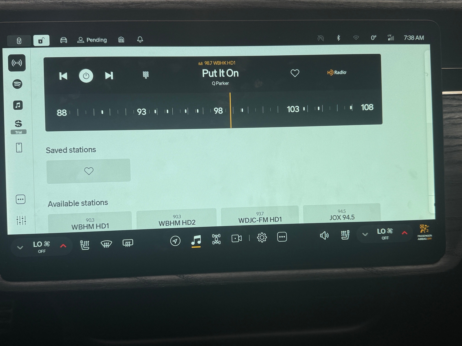 Thumbnail: 2022 Rivian R1T - 3