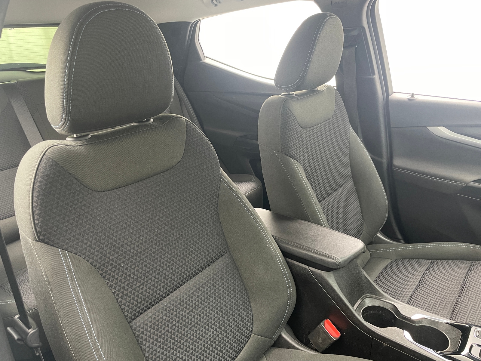 Thumbnail: 2023 Chevrolet Bolt EUV - 2