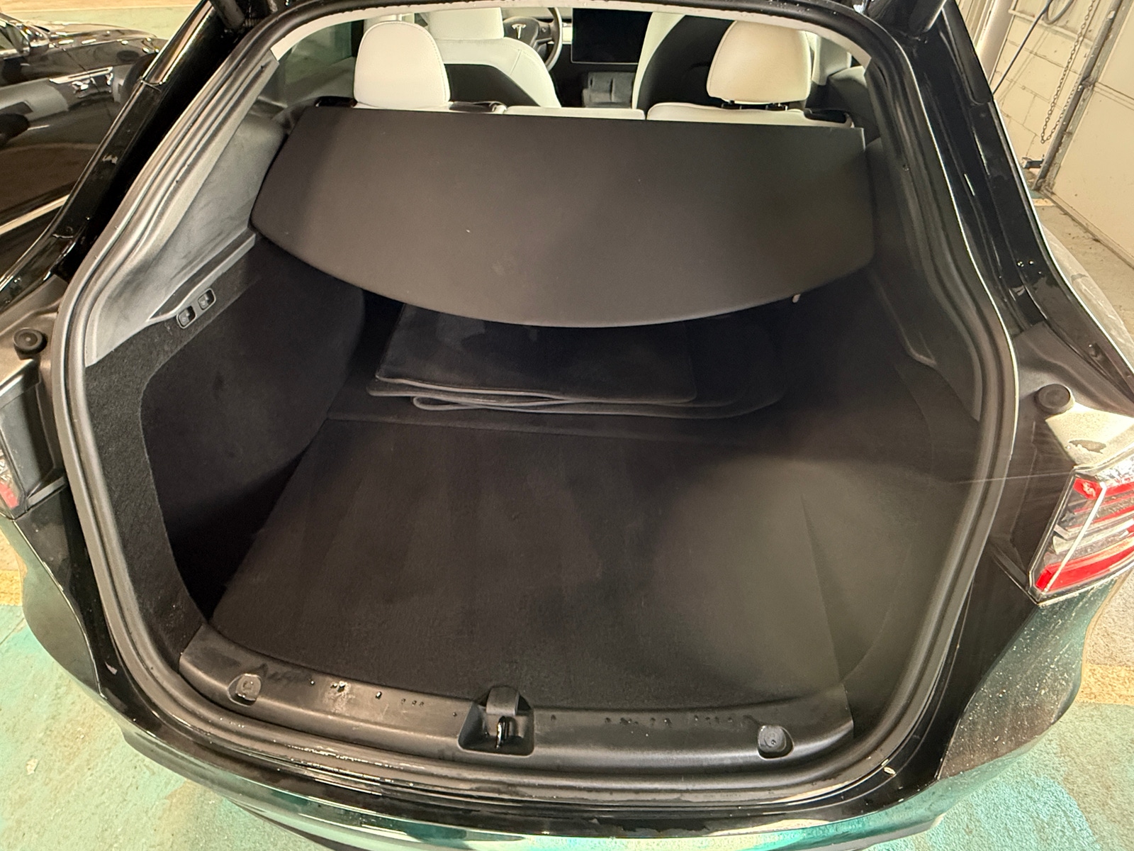 Thumbnail: 2023 Tesla Model Y - 6