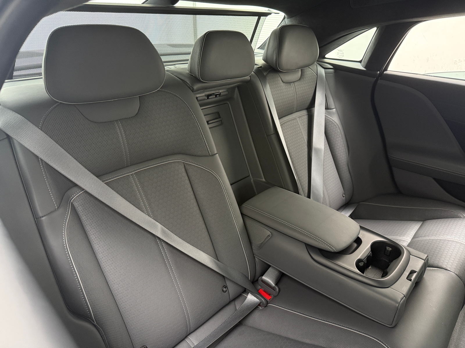 Thumbnail: 2022 Lucid Air - 5