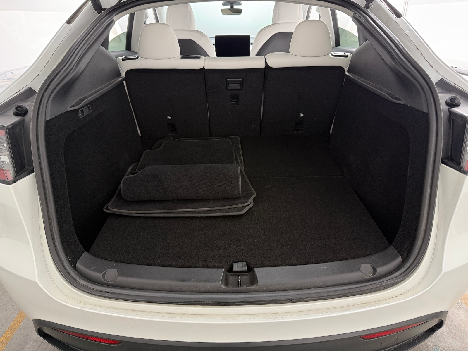 Thumbnail: 2023 Tesla Model Y - 6