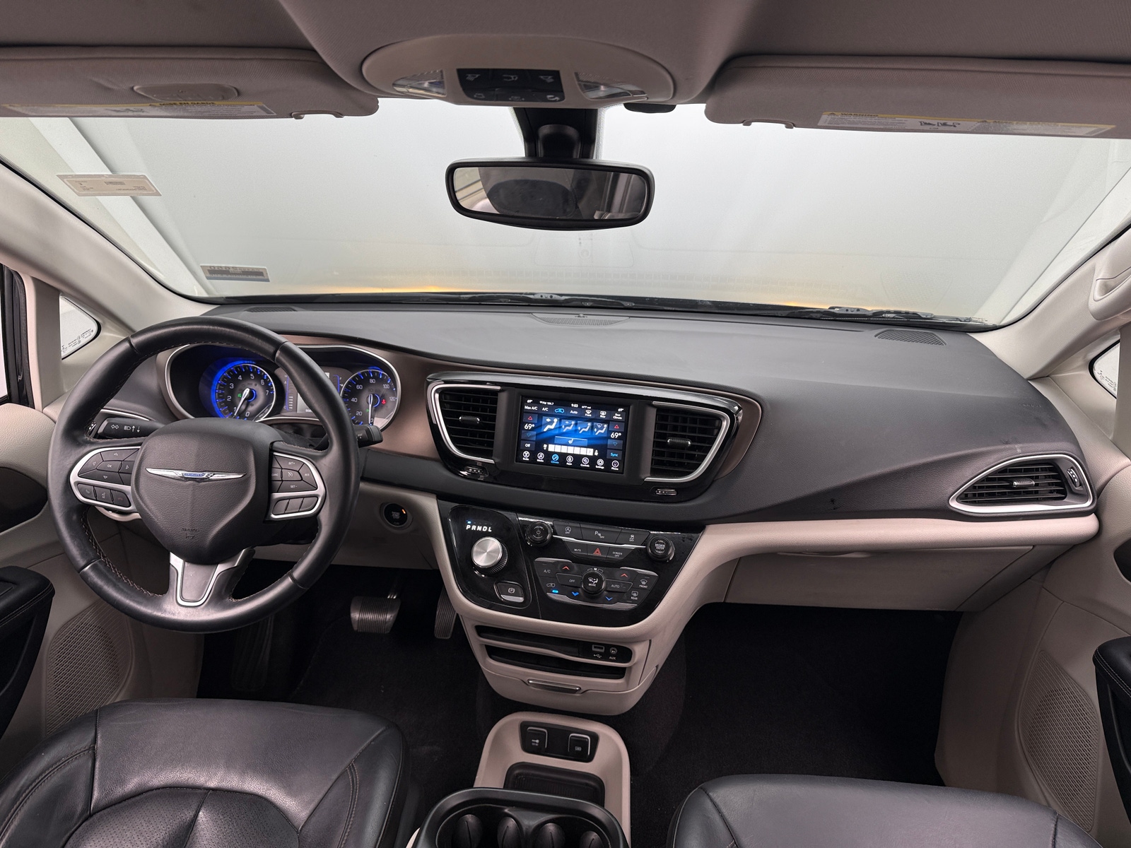 Thumbnail: 2018 Chrysler Pacifica - 2