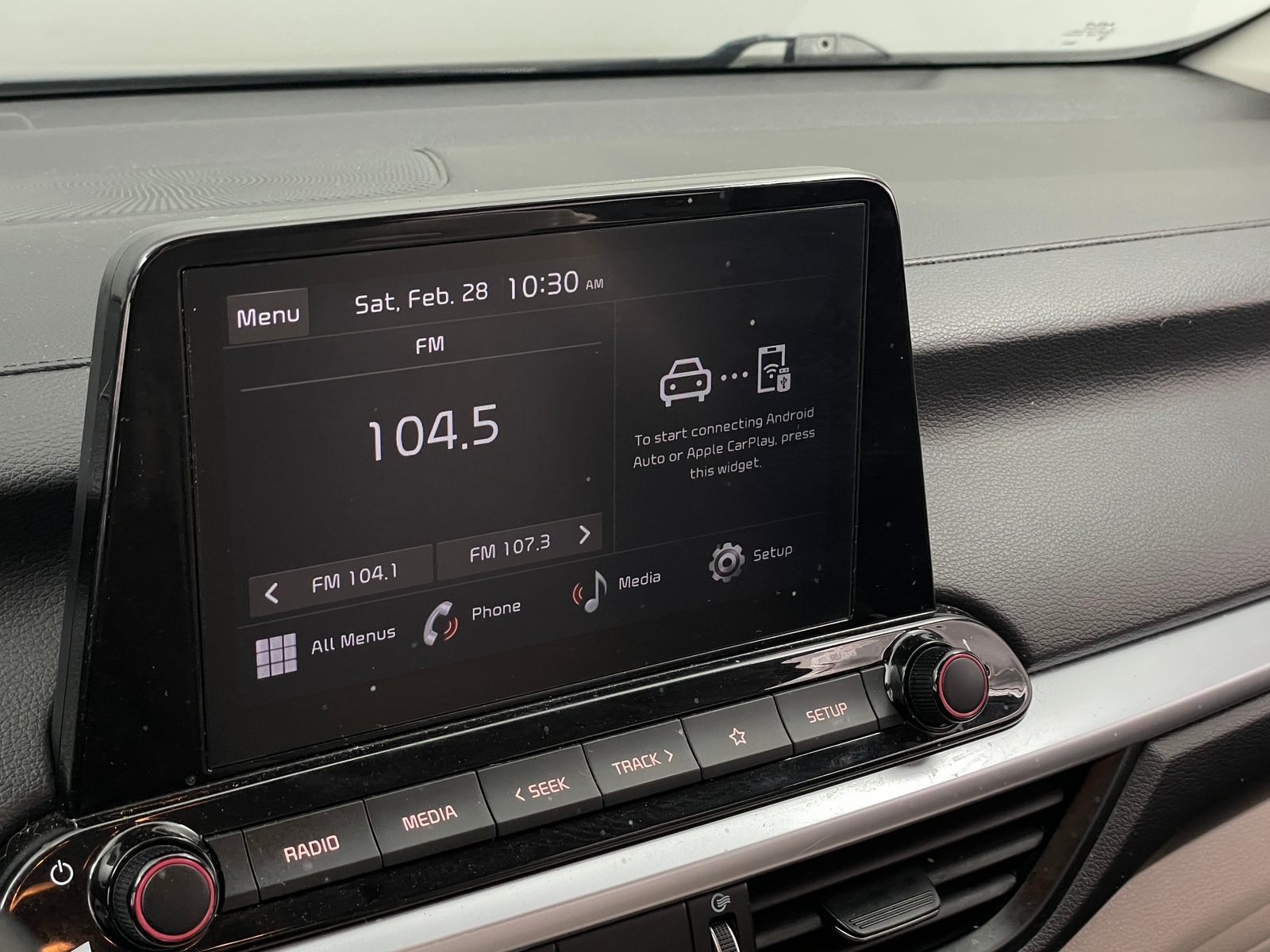 Thumbnail: 2022 Kia Forte - 4