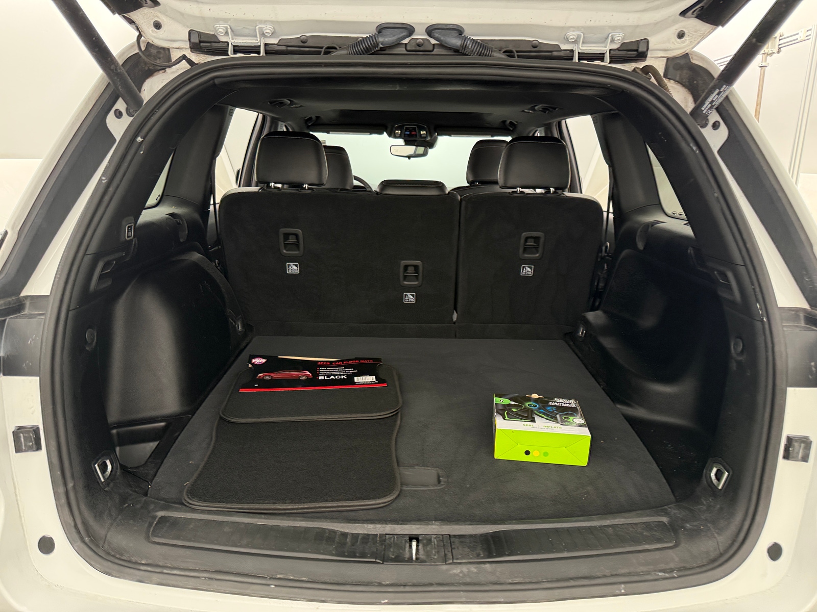 Thumbnail: 2023 Jeep Grand Cherokee - 7