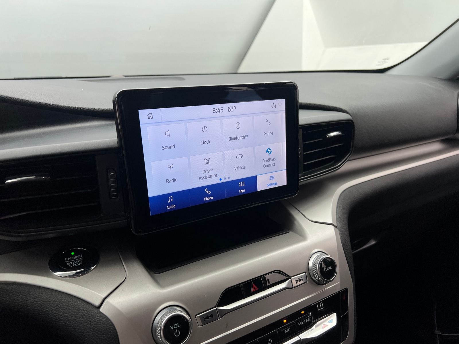 Thumbnail: 2021 Ford Explorer - 4