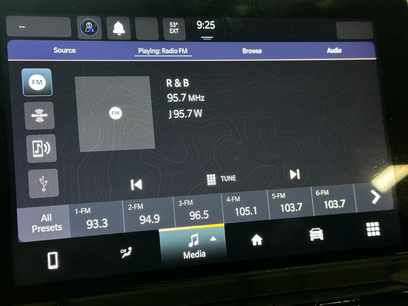 Thumbnail: 2023 Jeep Compass - 4