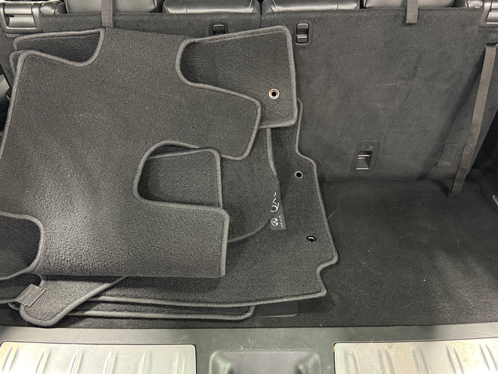 Thumbnail: 2017 INFINITI QX60 - 6