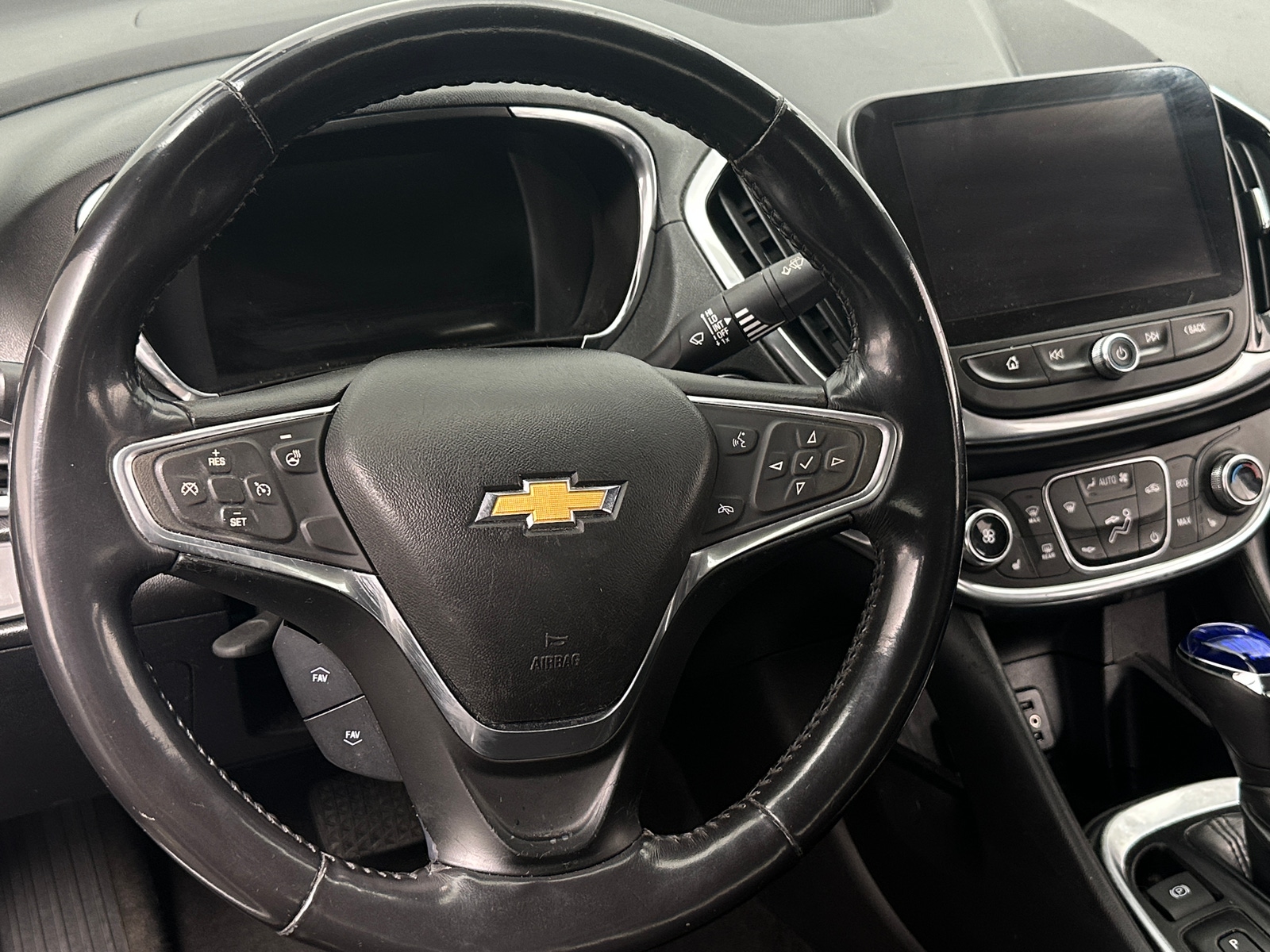 Thumbnail: 2018 Chevrolet Volt - 4