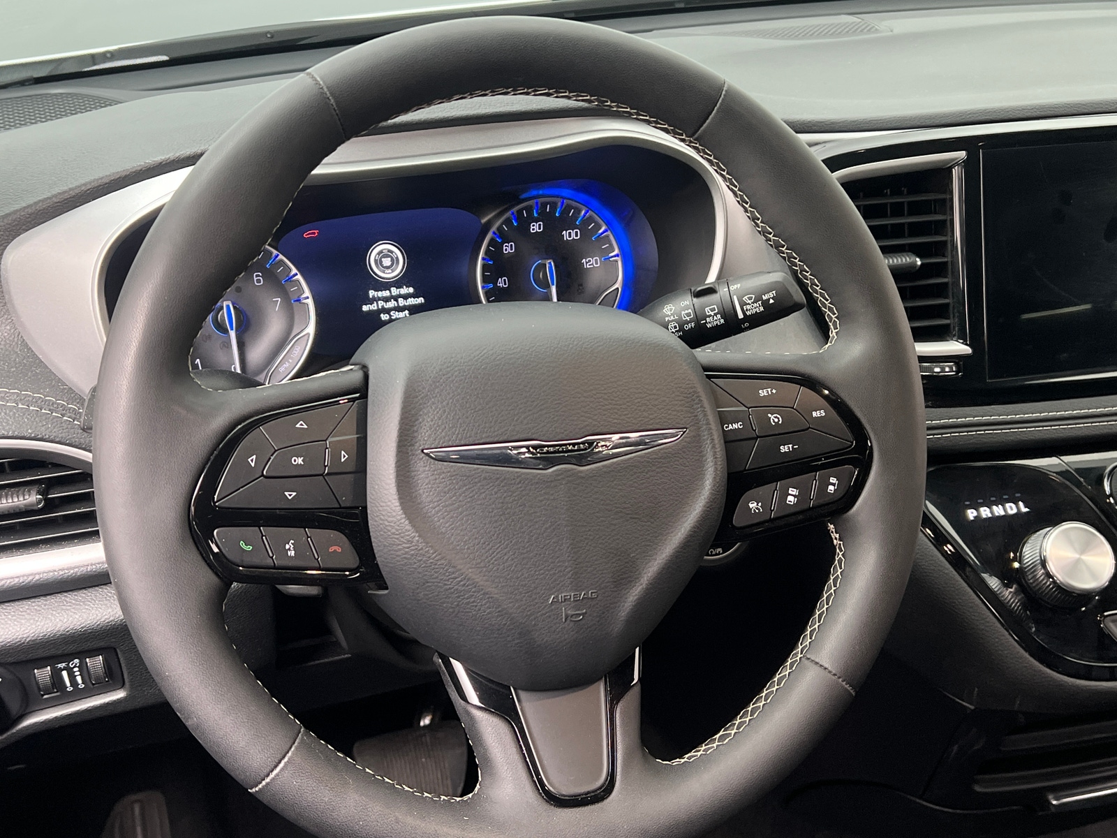 Thumbnail: 2024 Chrysler Pacifica - 5