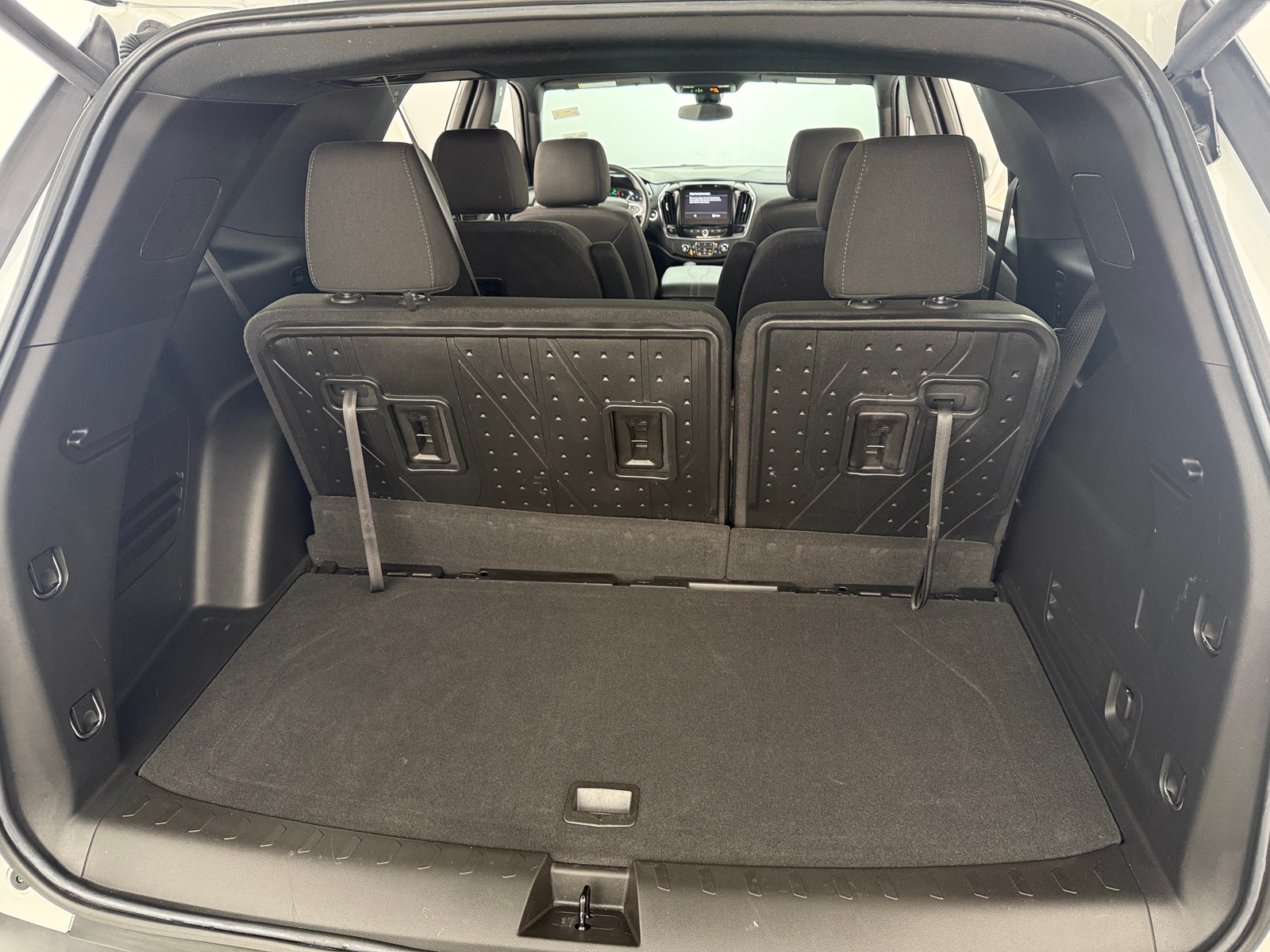 Thumbnail: 2023 Chevrolet Traverse - 7