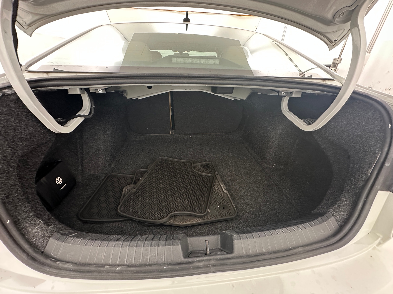 Thumbnail: 2019 Volkswagen Jetta - 7