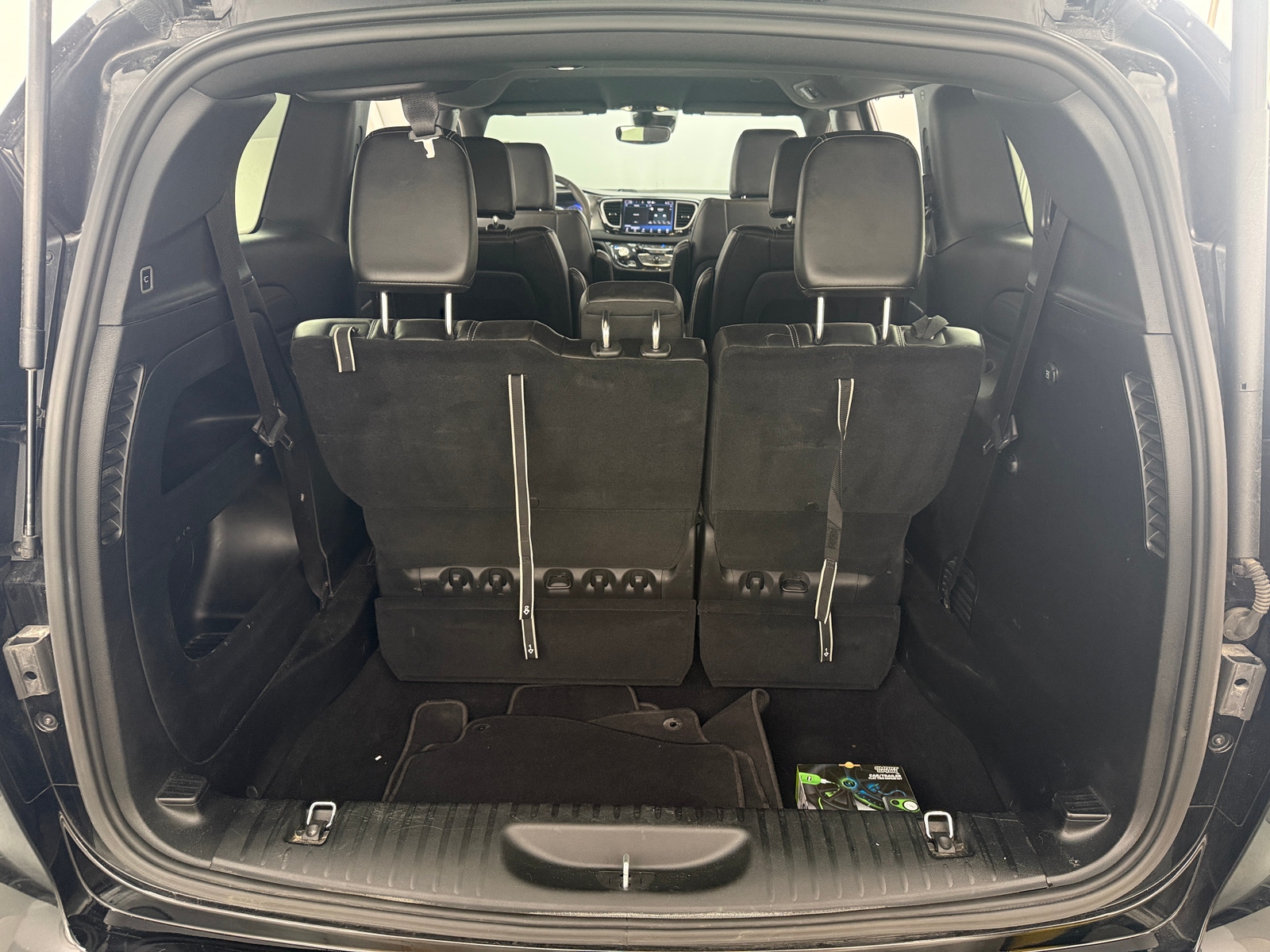 Thumbnail: 2025 Chrysler Pacifica - 6