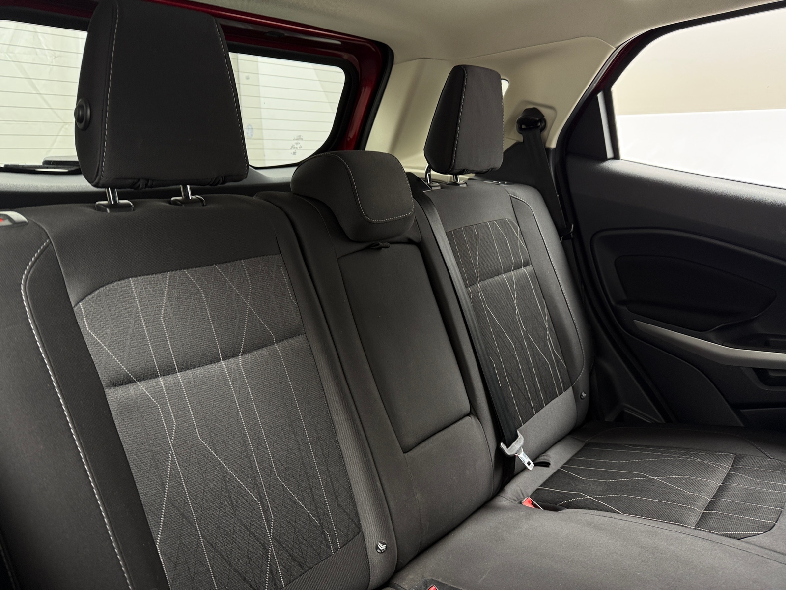 Thumbnail: 2018 Ford EcoSport - 6