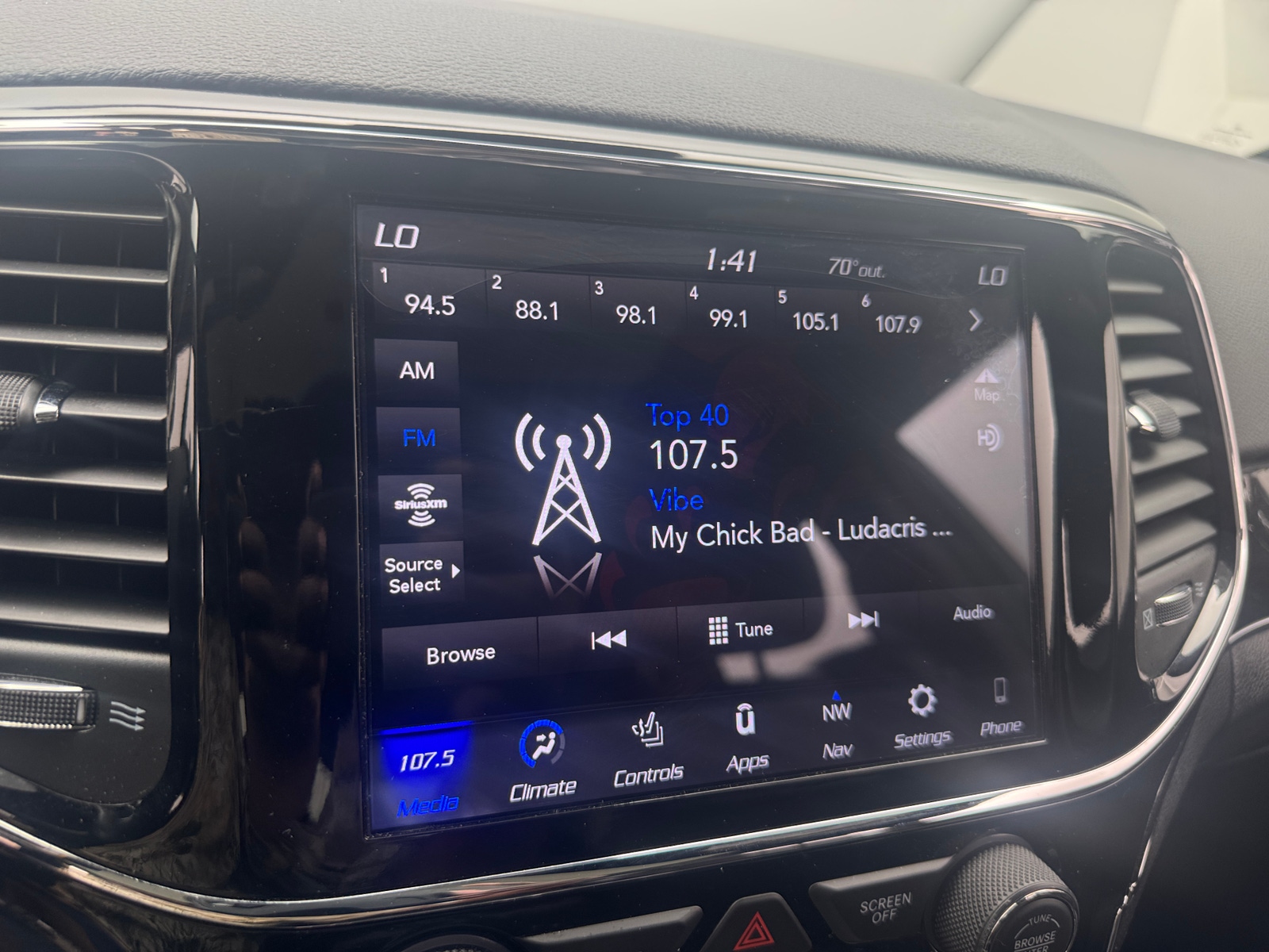 Thumbnail: 2020 Jeep Grand Cherokee - 3