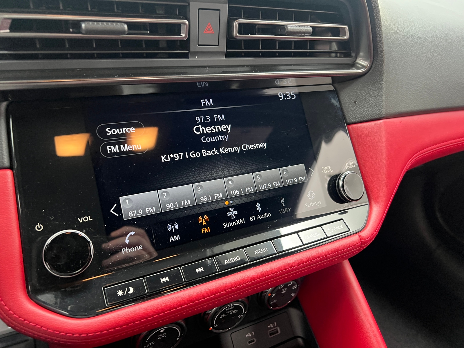 Thumbnail: 2024 Nissan Z - 2