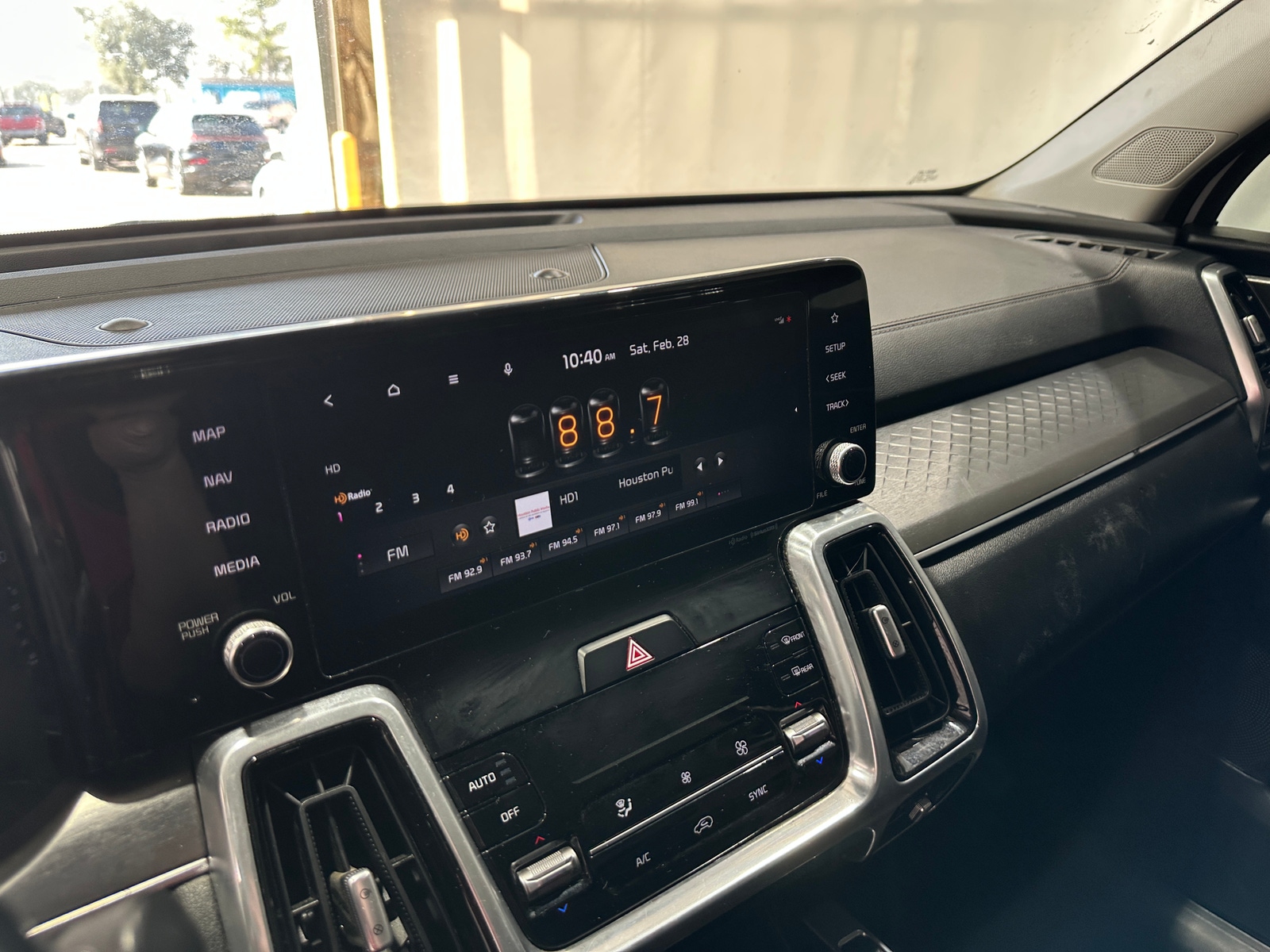 Thumbnail: 2021 Kia Sorento - 3