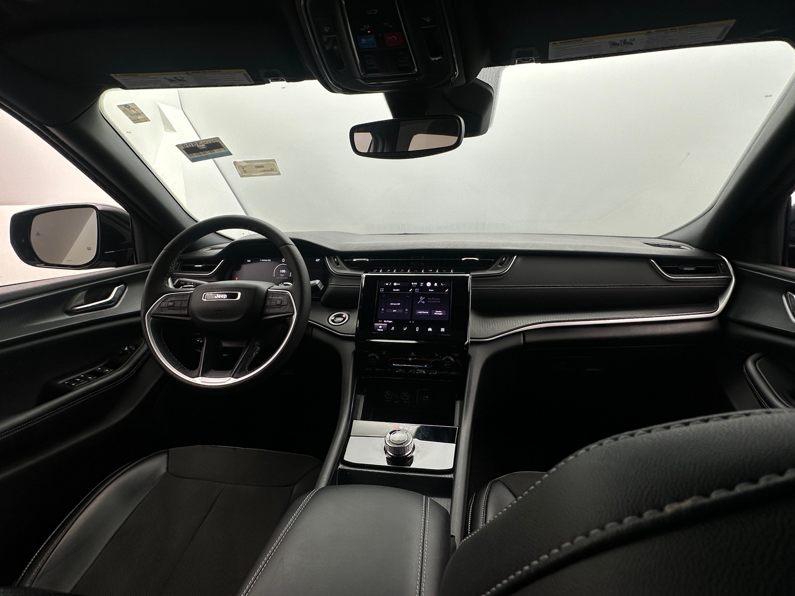 Thumbnail: 2024 Jeep Grand Cherokee L - 3