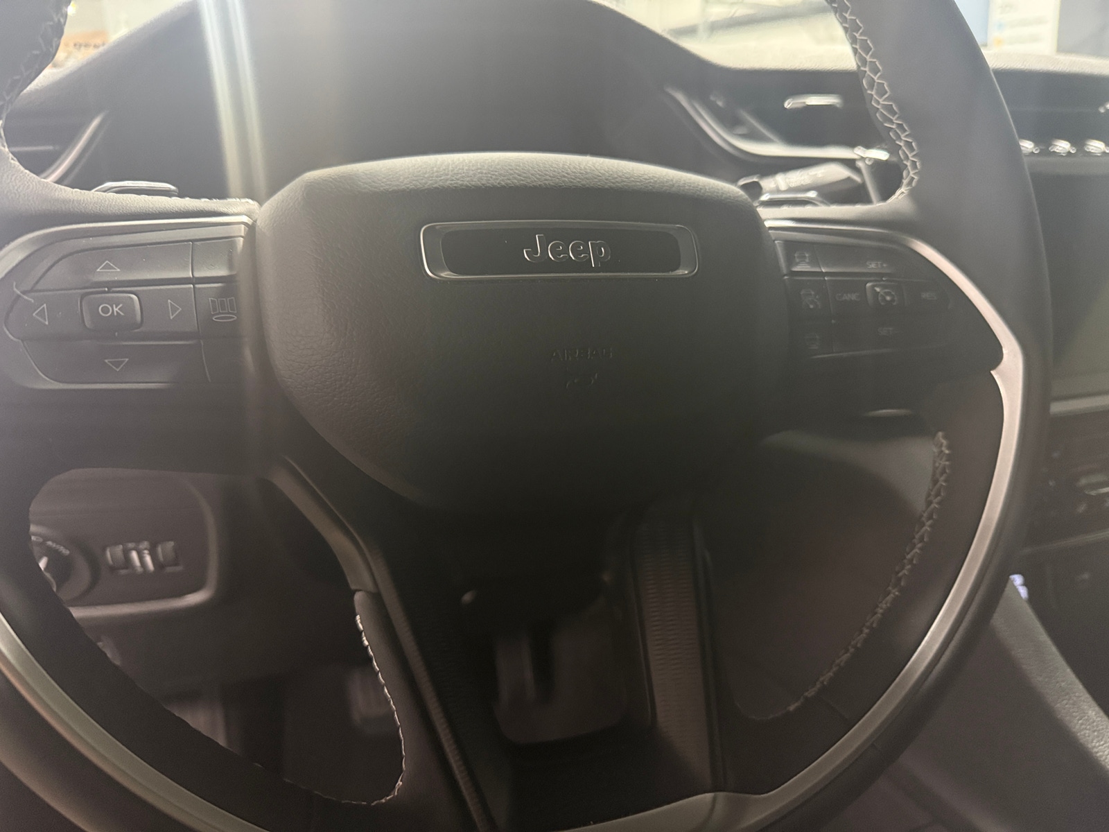 Thumbnail: 2024 Jeep Grand Cherokee L - 5