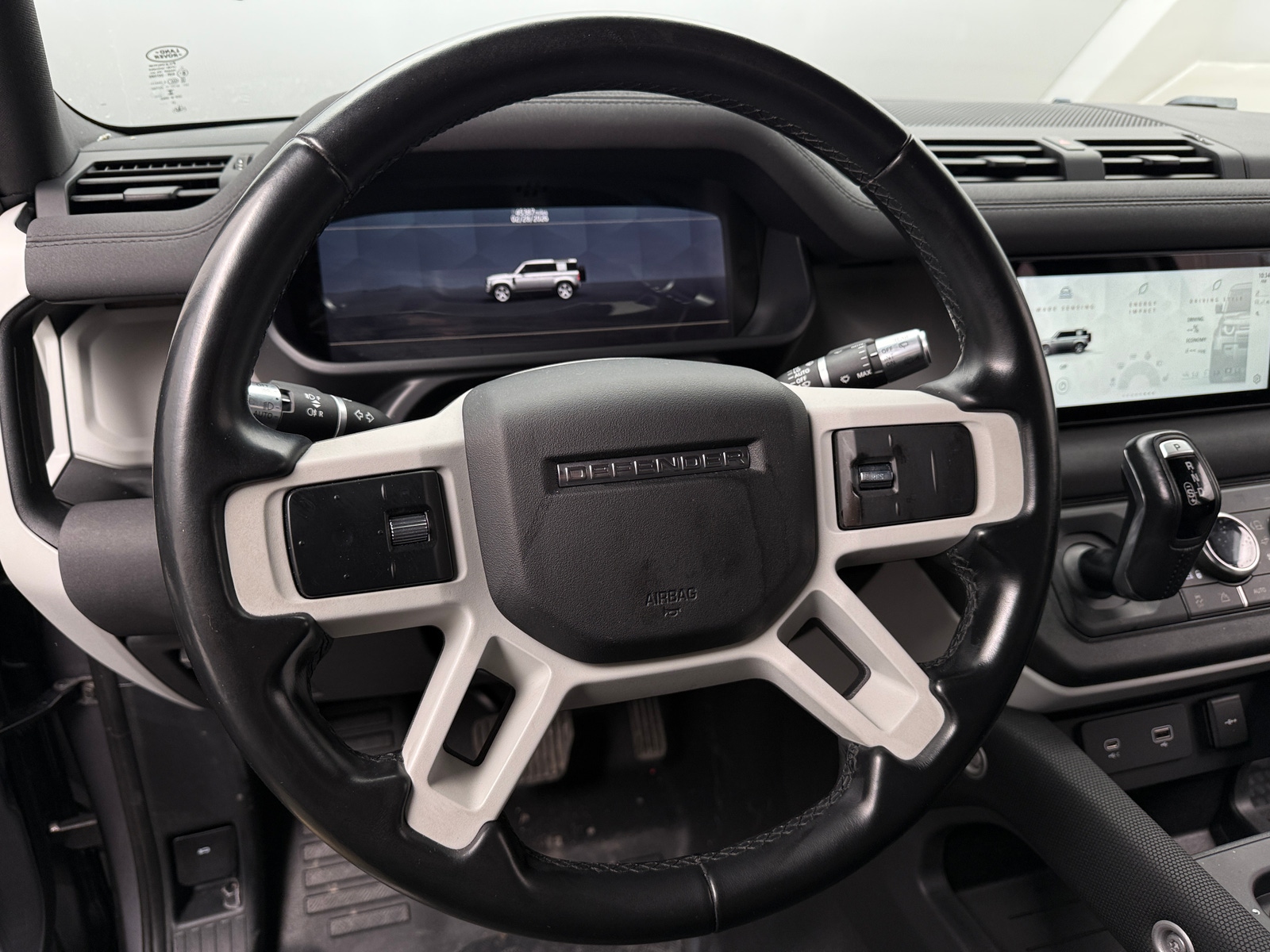 Thumbnail: 2022 Land Rover Defender - 4