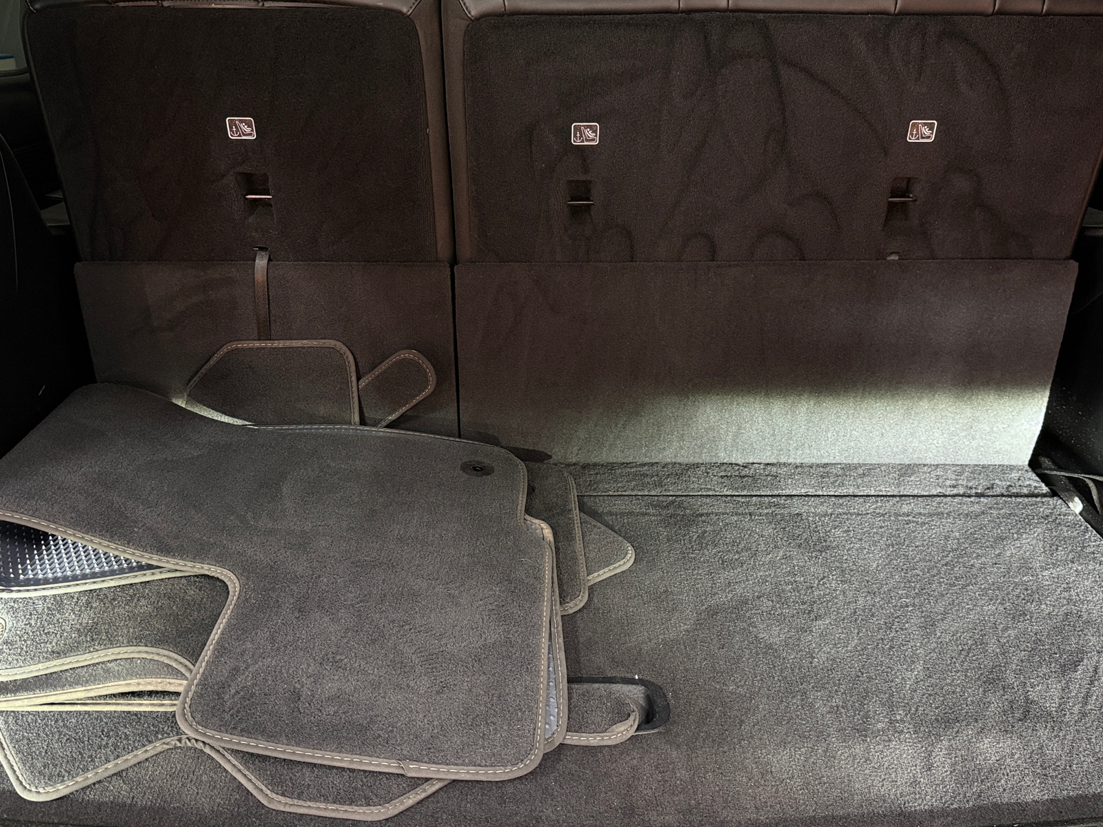 Thumbnail: 2022 Jeep Wagoneer - 6