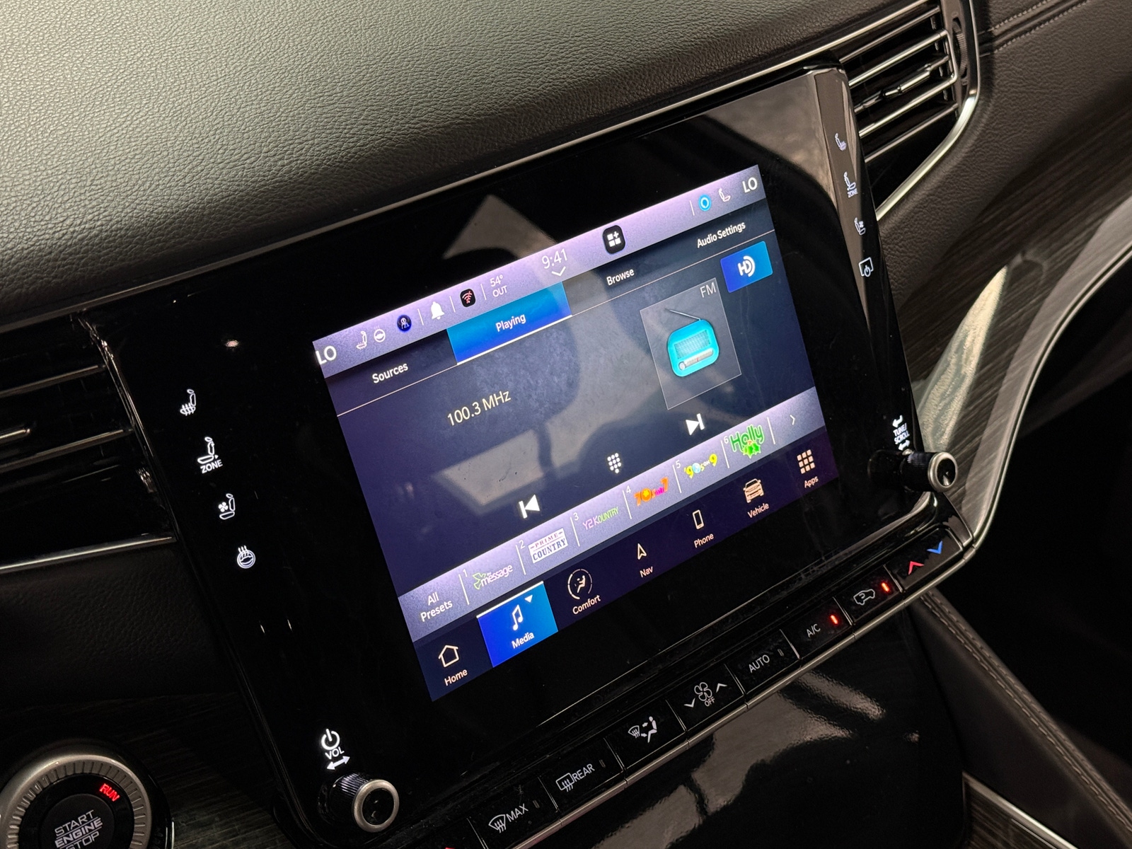 Thumbnail: 2022 Jeep Wagoneer - 3