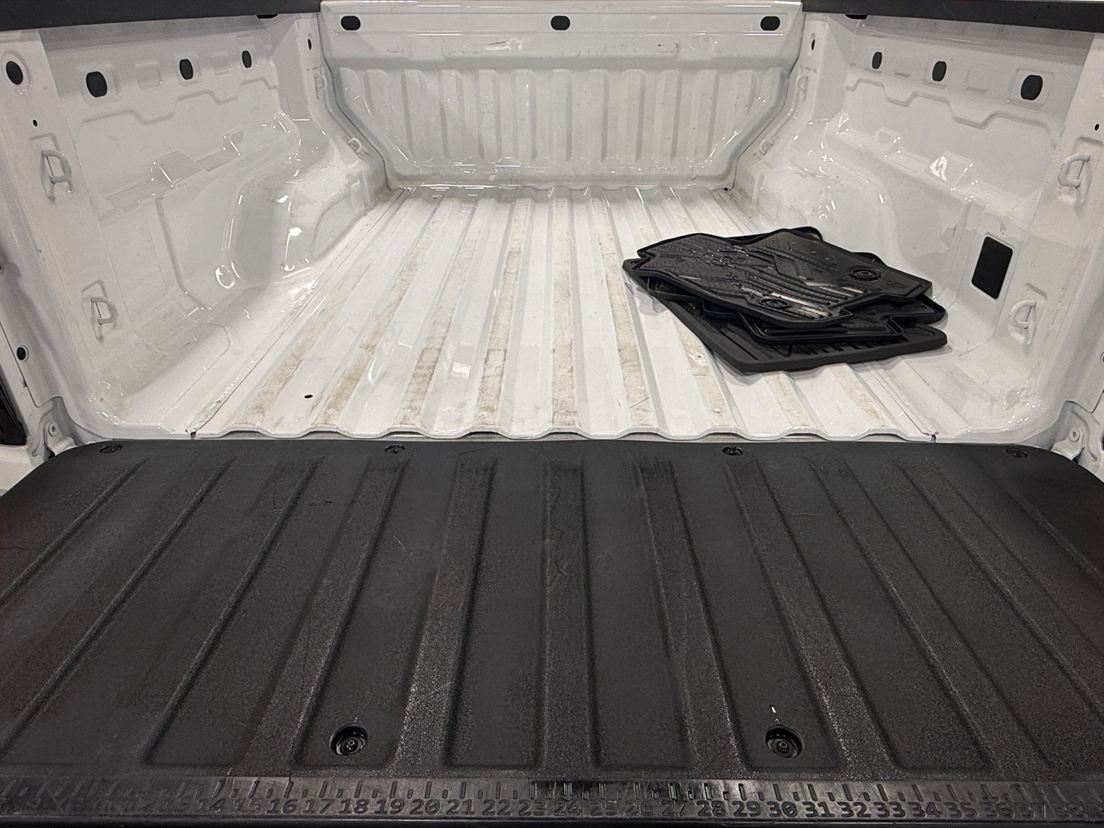 Thumbnail: 2024 Chevrolet Colorado - 7