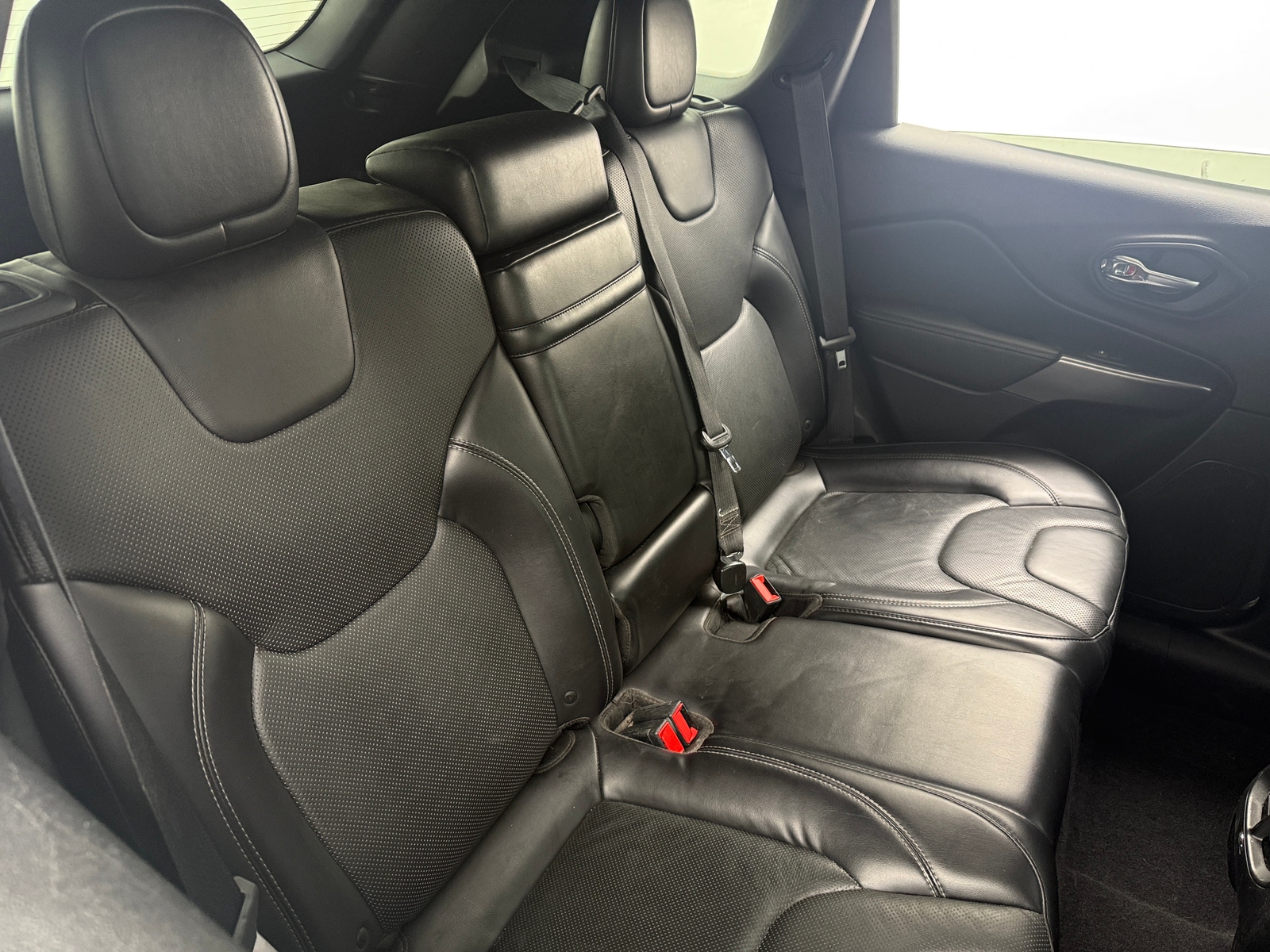 Thumbnail: 2019 Jeep Cherokee - 5