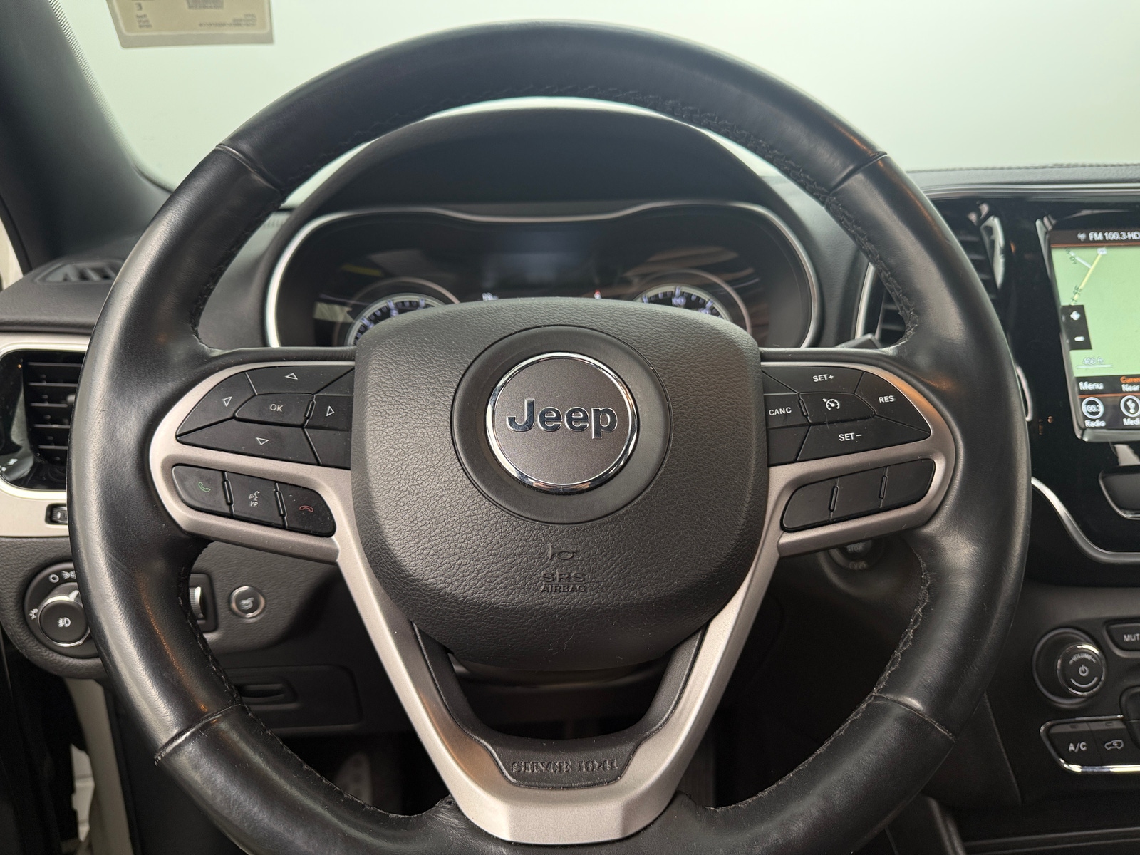 Thumbnail: 2019 Jeep Cherokee - 4