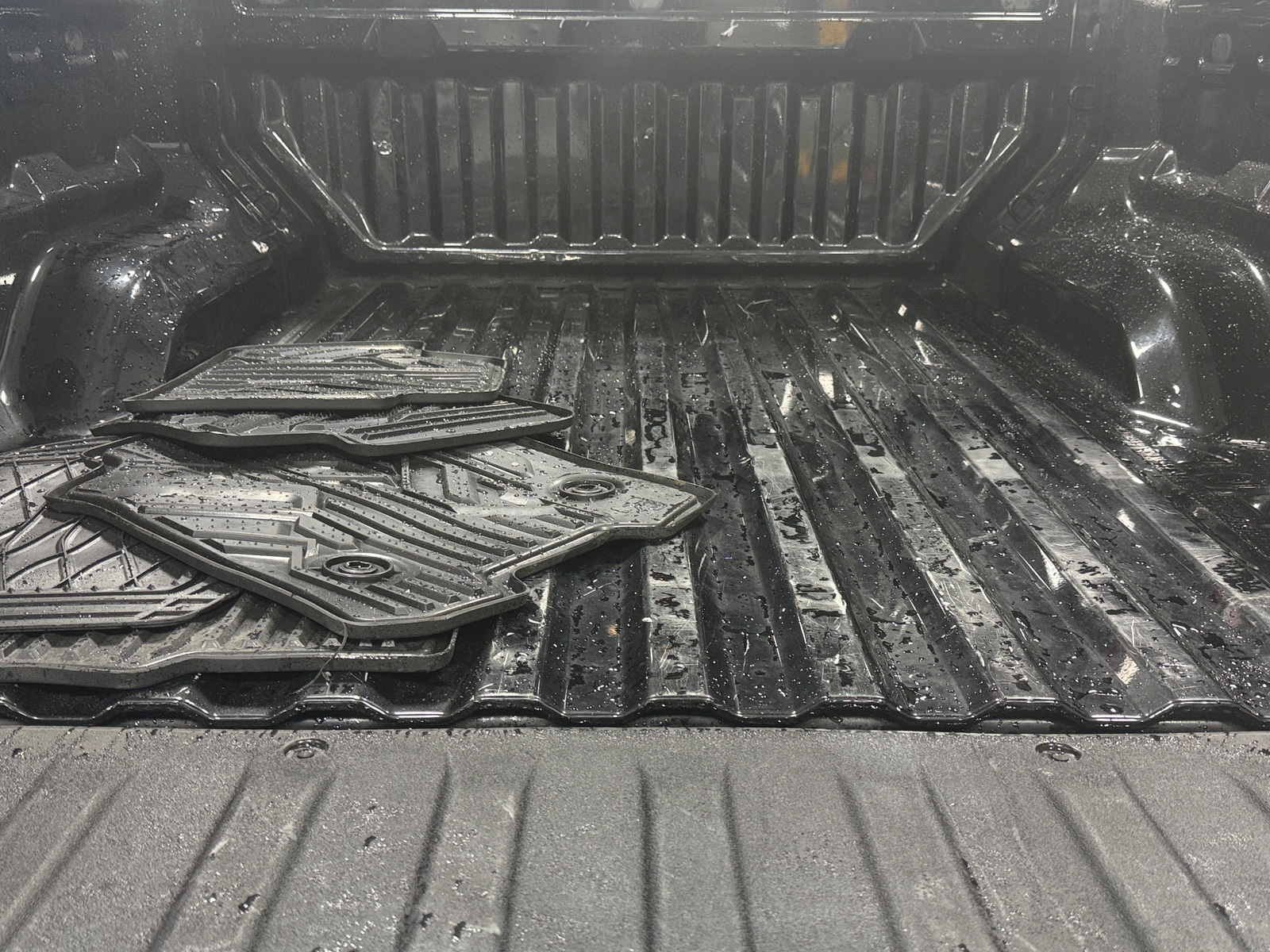 Thumbnail: 2024 Chevrolet Colorado - 7