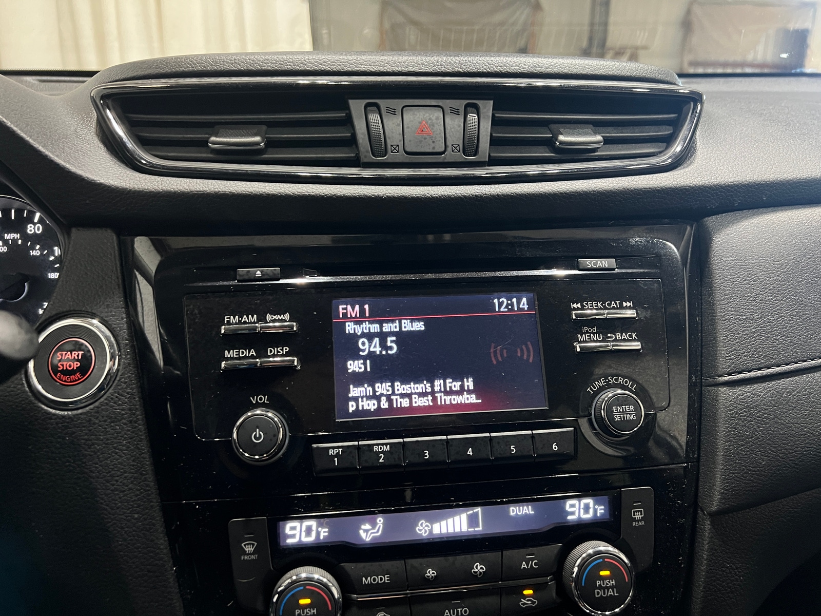 Thumbnail: 2017 Nissan Rogue - 4