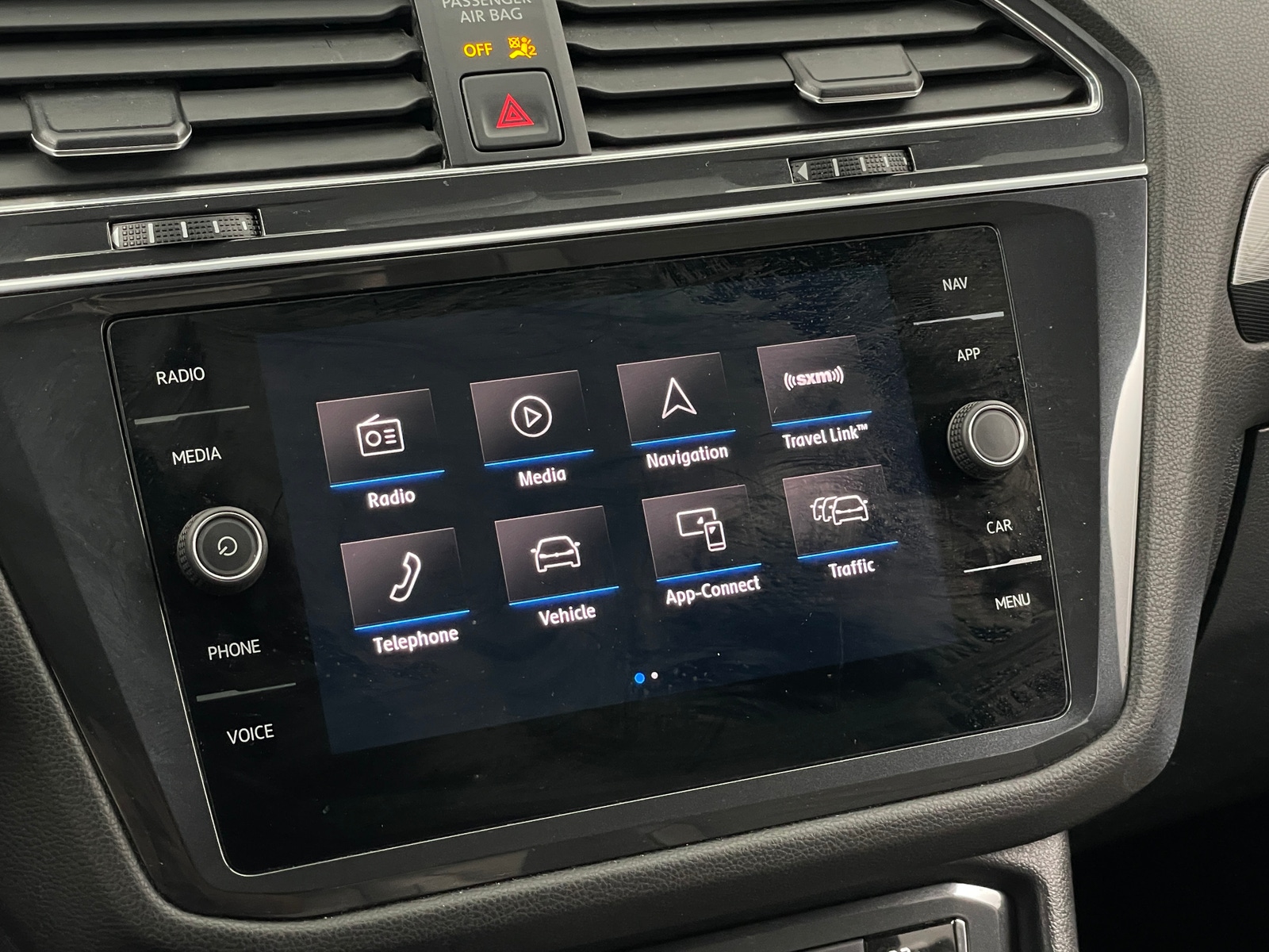 Thumbnail: 2019 Volkswagen Tiguan - 3