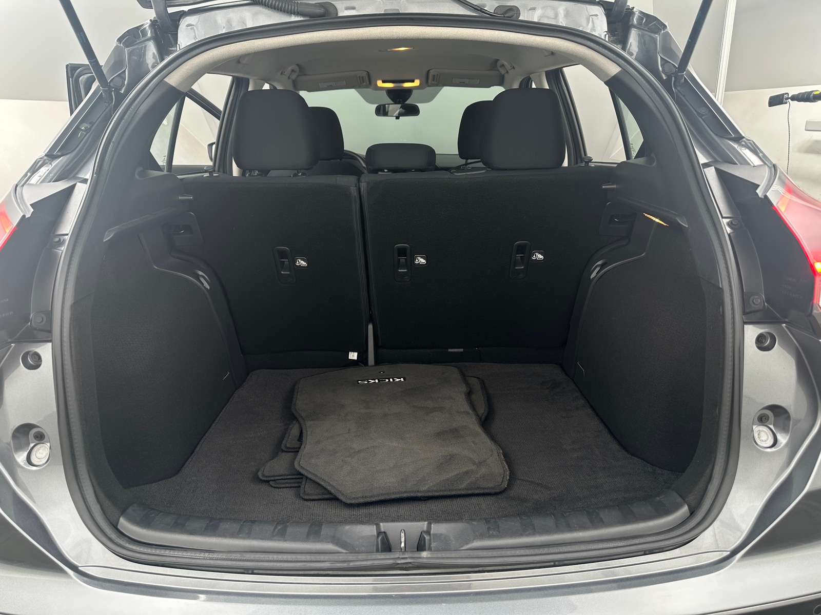 Thumbnail: 2023 Nissan Kicks - 7