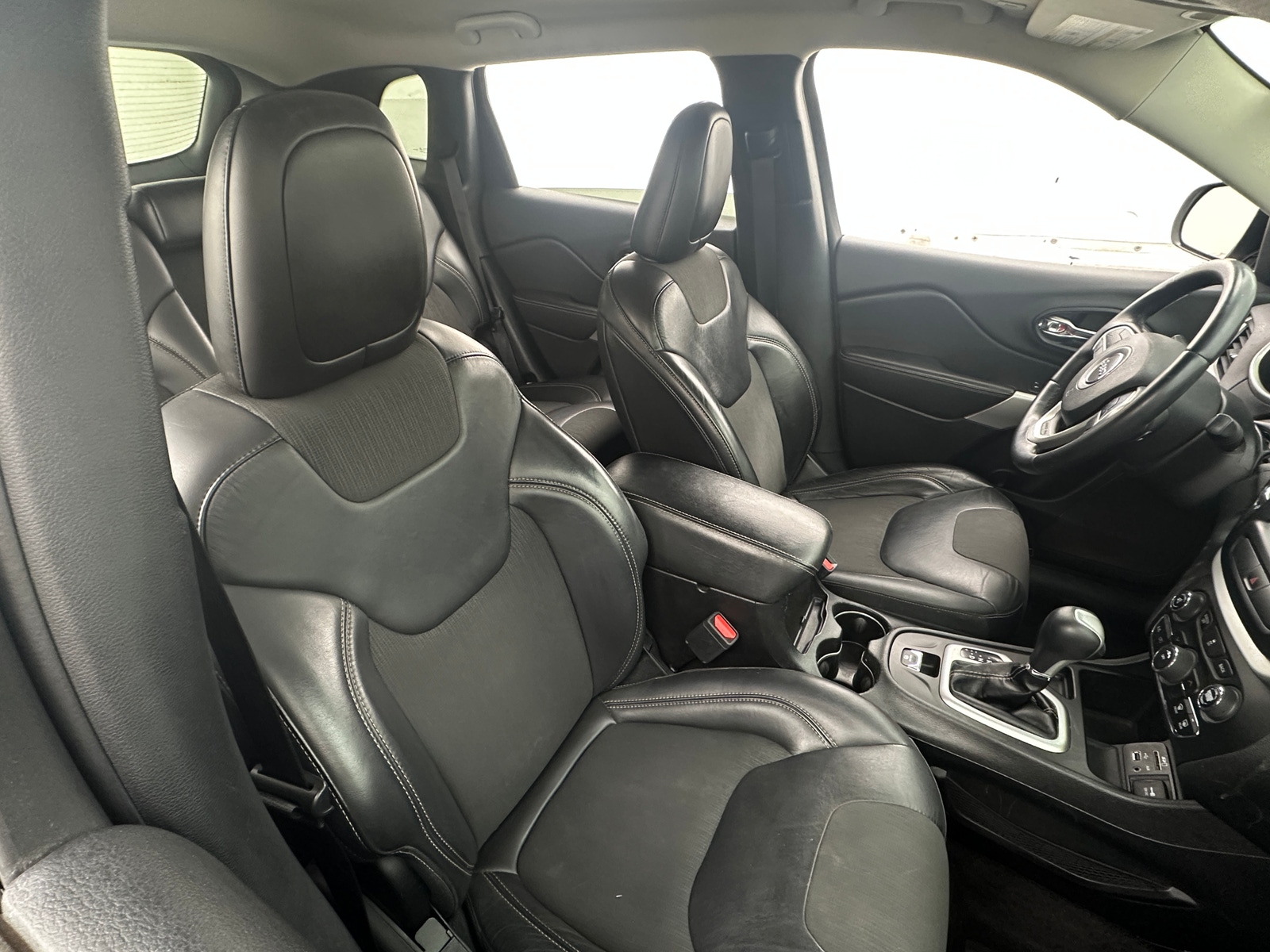 Thumbnail: 2018 Jeep Cherokee - 2