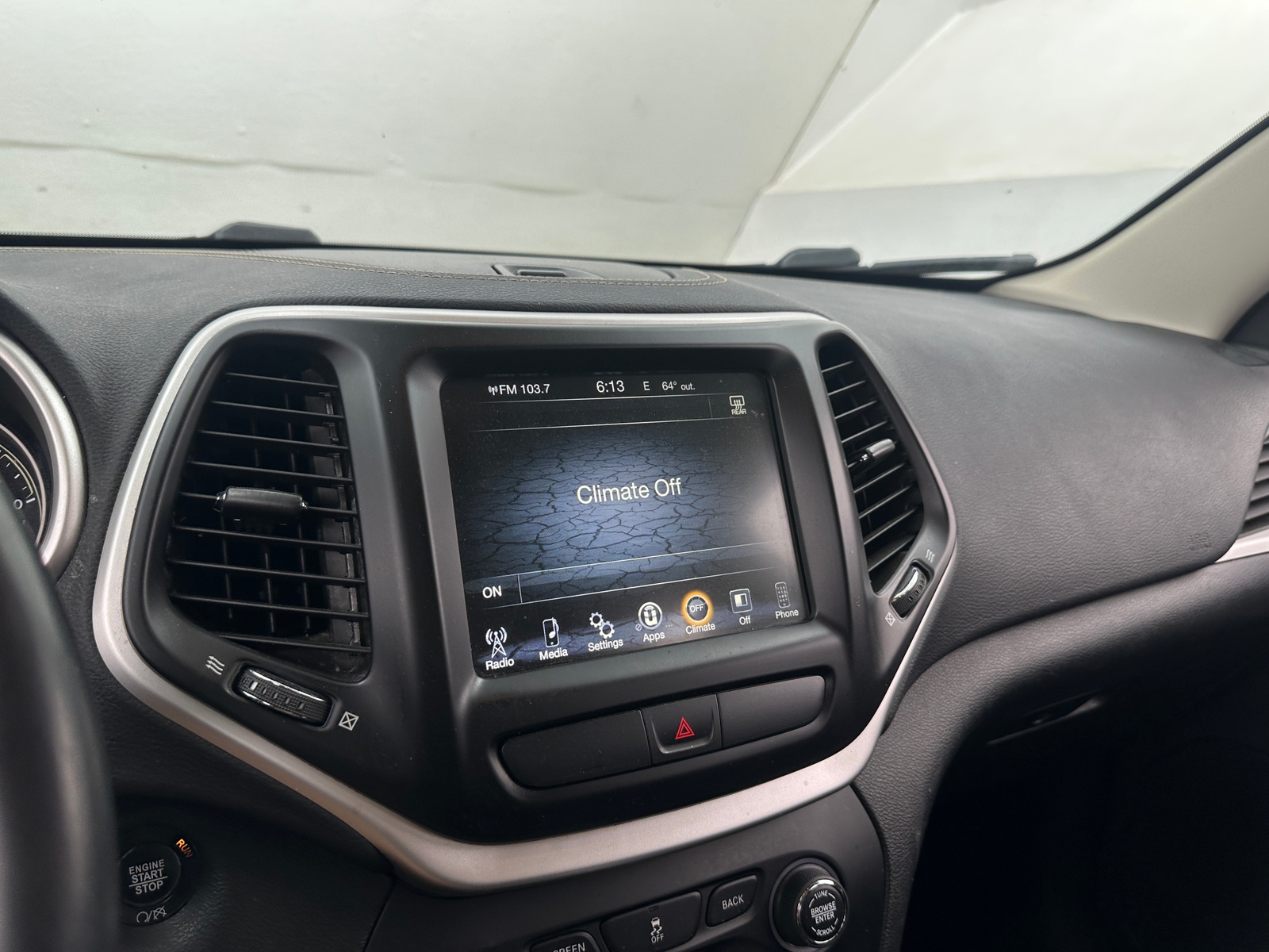 Thumbnail: 2018 Jeep Cherokee - 4