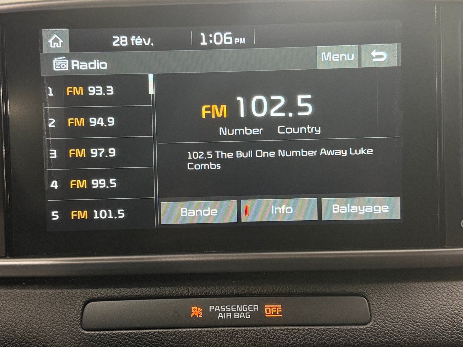 Thumbnail: 2022 Kia Sportage - 4