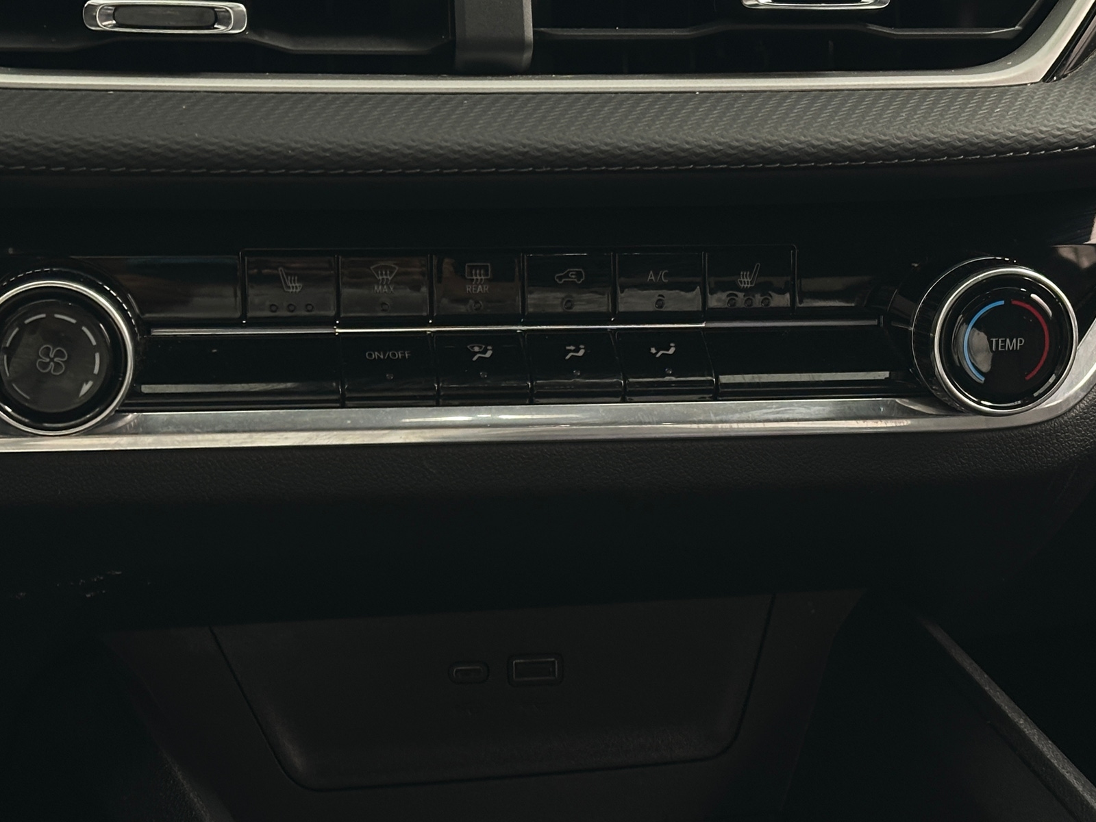 Thumbnail: 2025 Chevrolet Equinox - 4