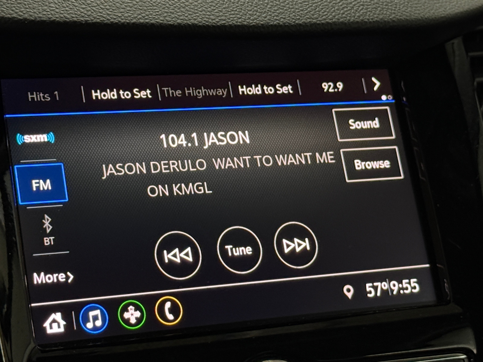 Thumbnail: 2022 Chevrolet Trax - 3