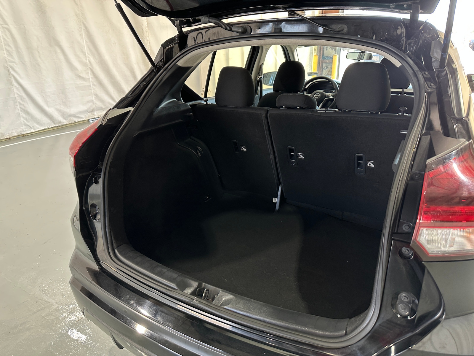 Thumbnail: 2022 Nissan Kicks - 7