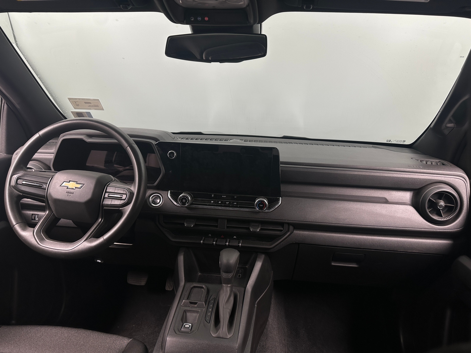 Thumbnail: 2024 Chevrolet Colorado - 3