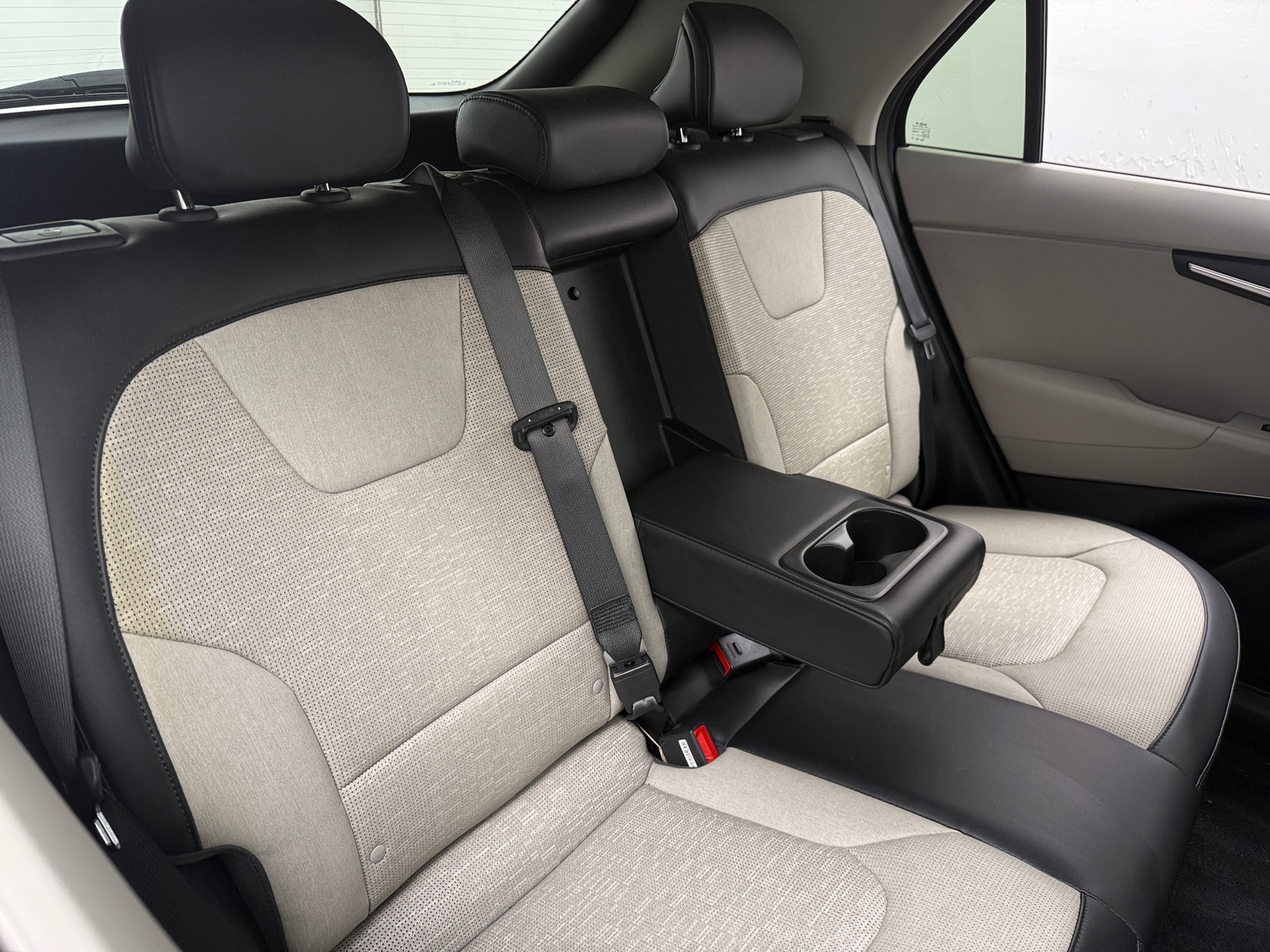 Thumbnail: 2023 Kia Niro - 5