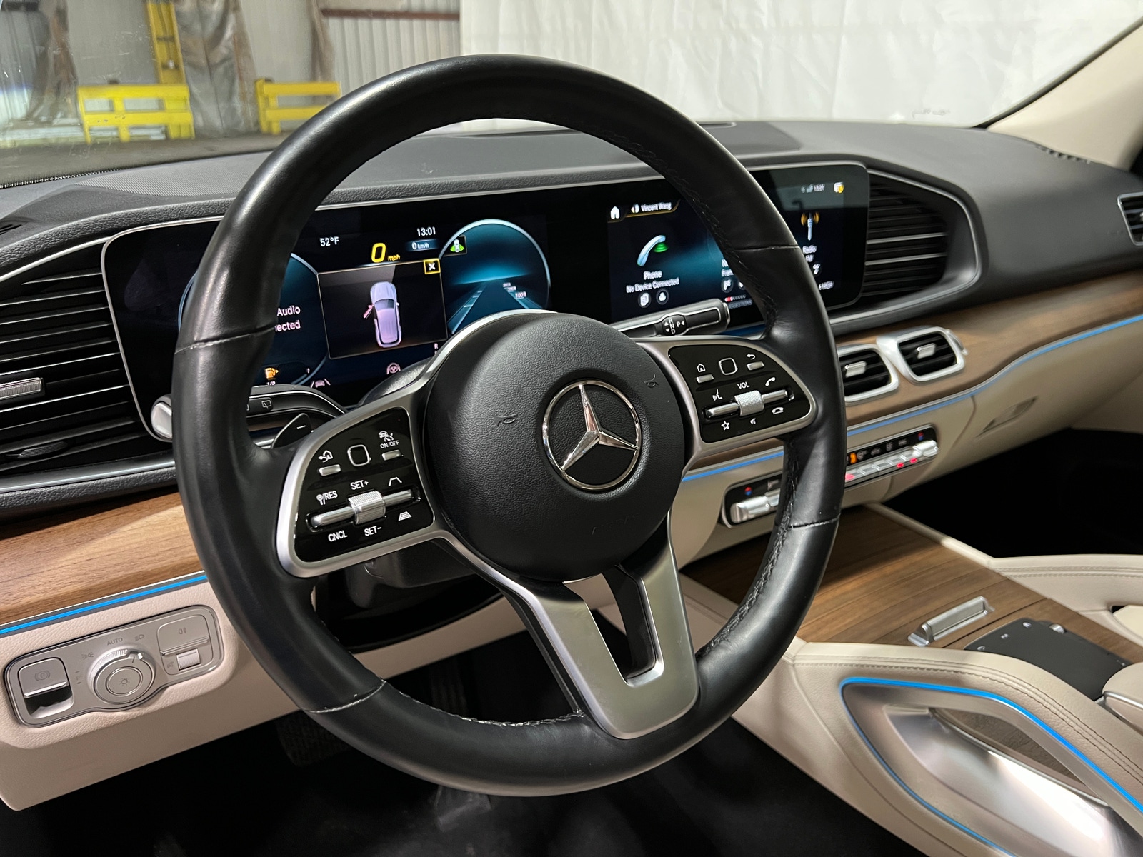 Thumbnail: 2023 Mercedes-Benz GLE - 4