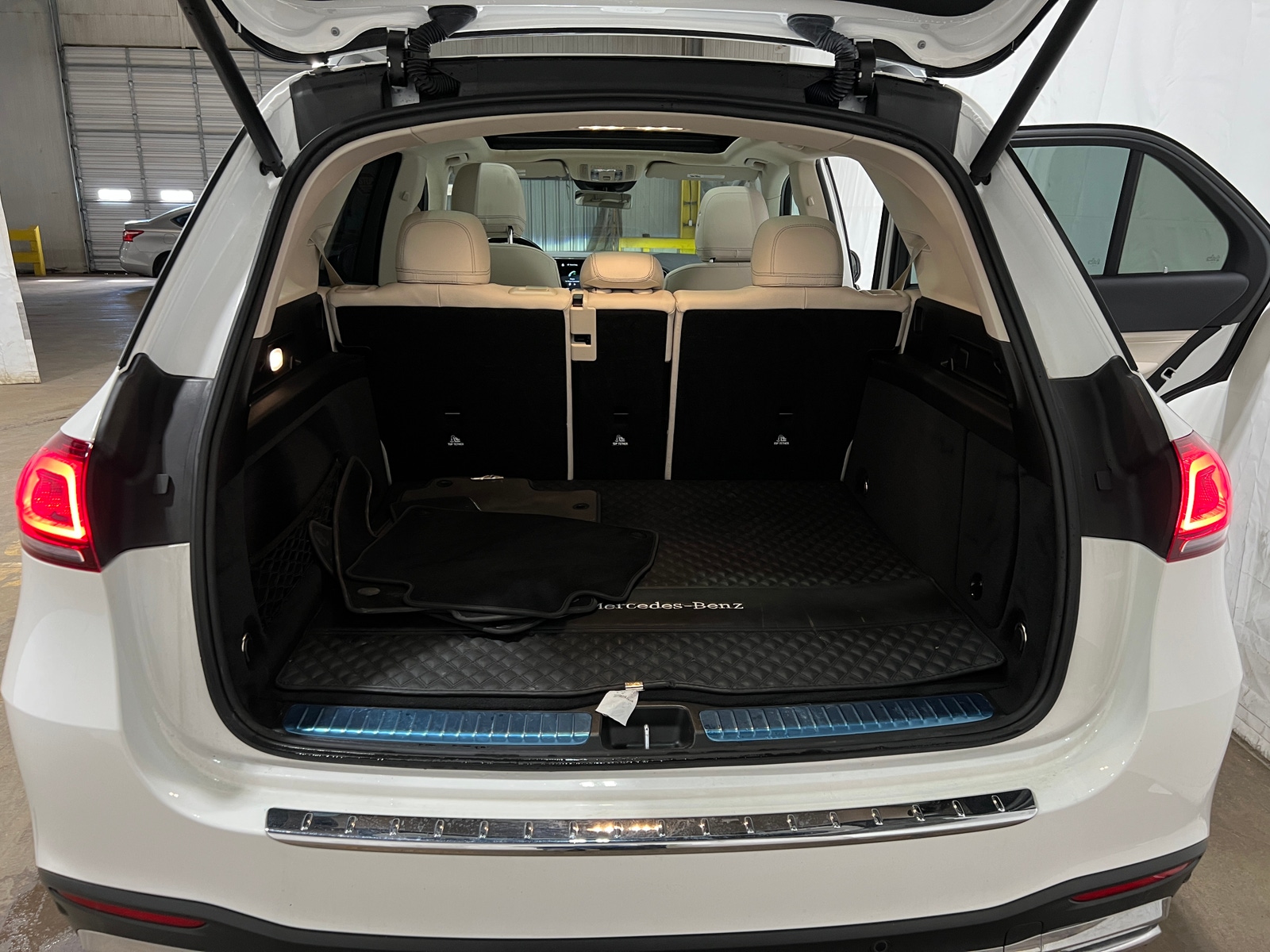 Thumbnail: 2023 Mercedes-Benz GLE - 6