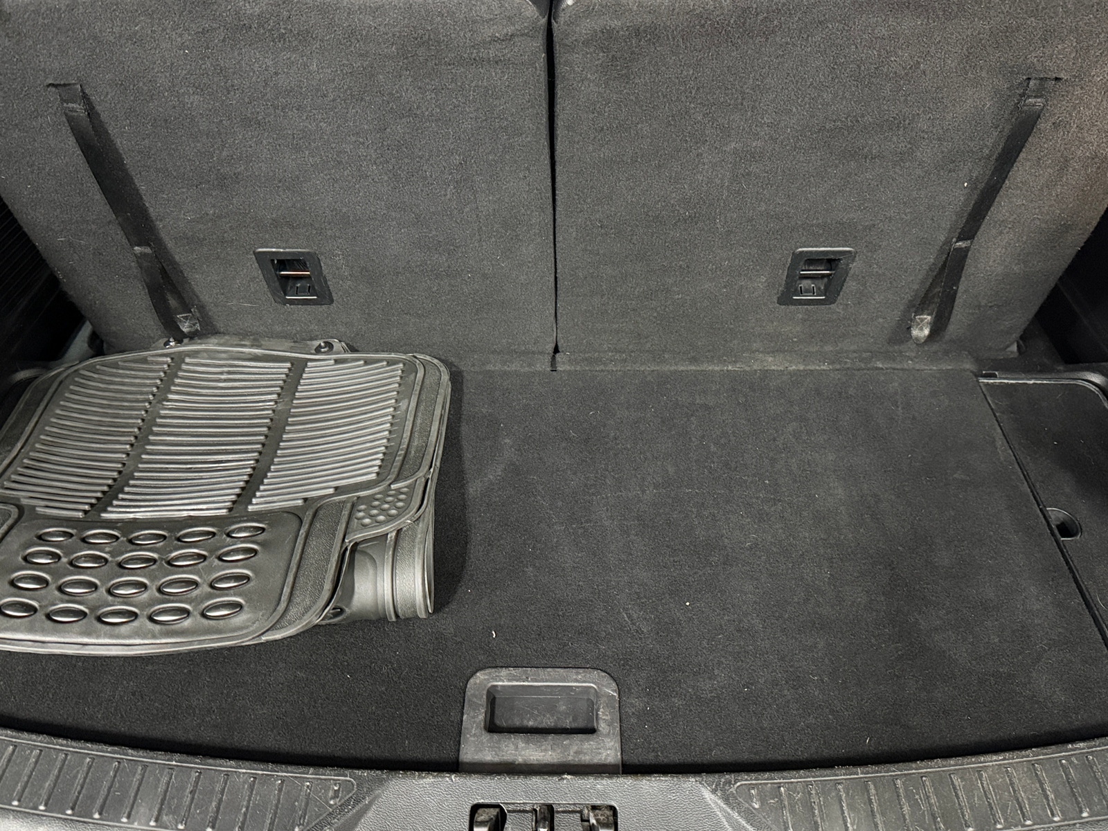 Thumbnail: 2020 Ford Explorer - 6