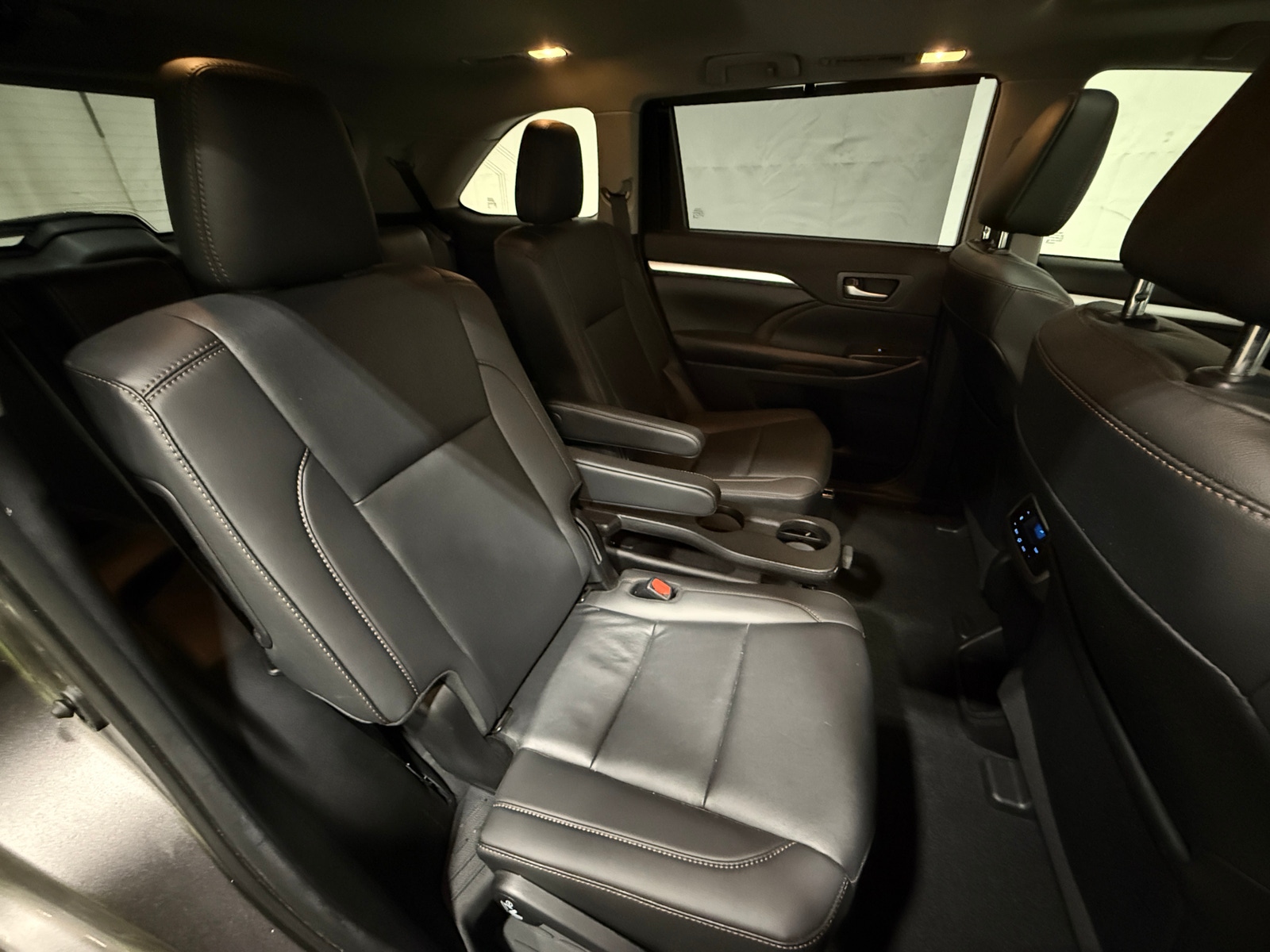 Thumbnail: 2019 Toyota Highlander - 5