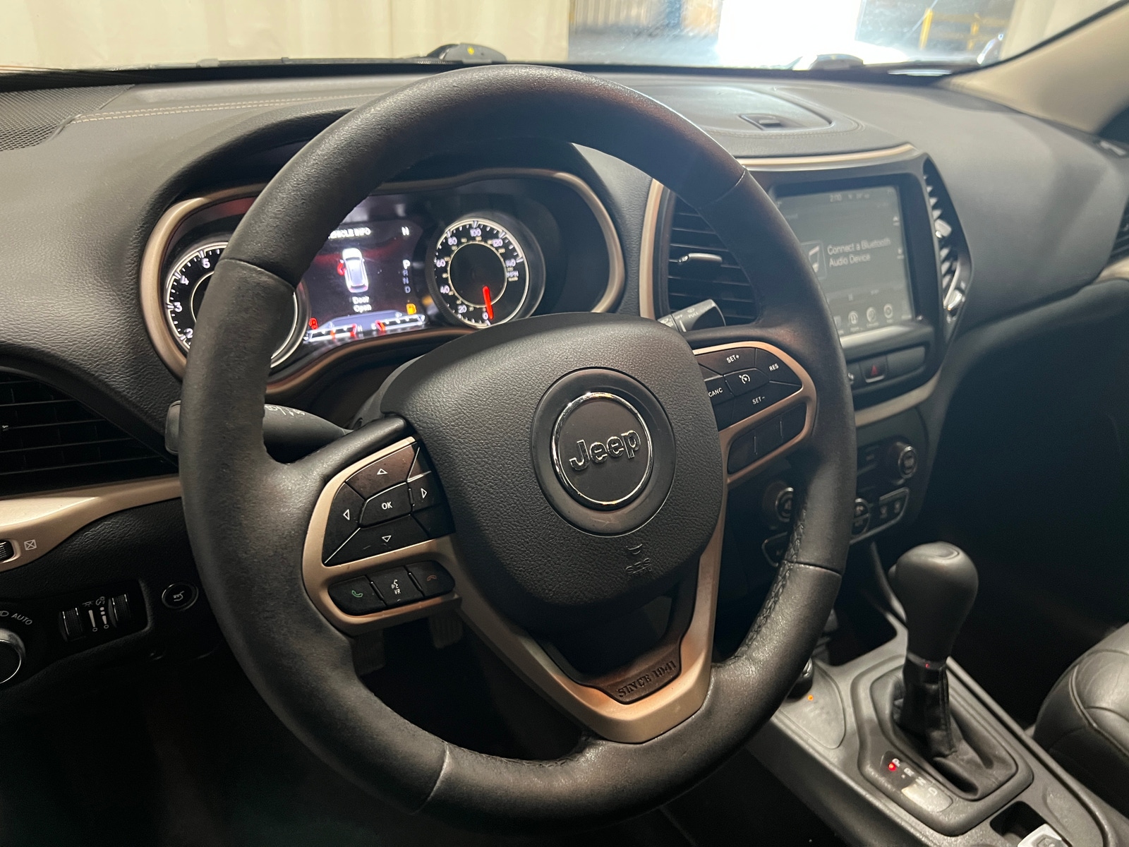 Thumbnail: 2018 Jeep Cherokee - 4