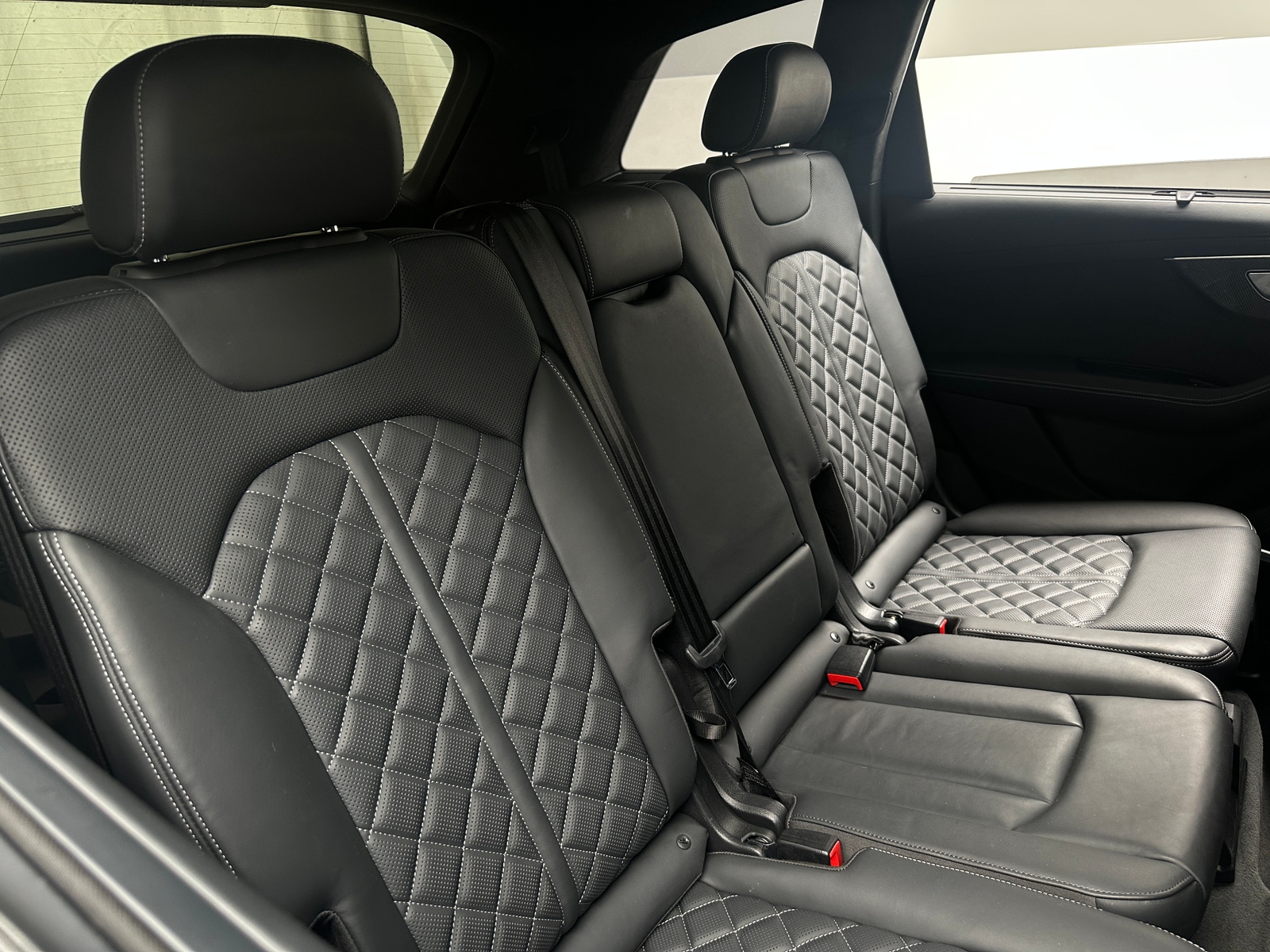 Thumbnail: 2022 Audi SQ7 - 5