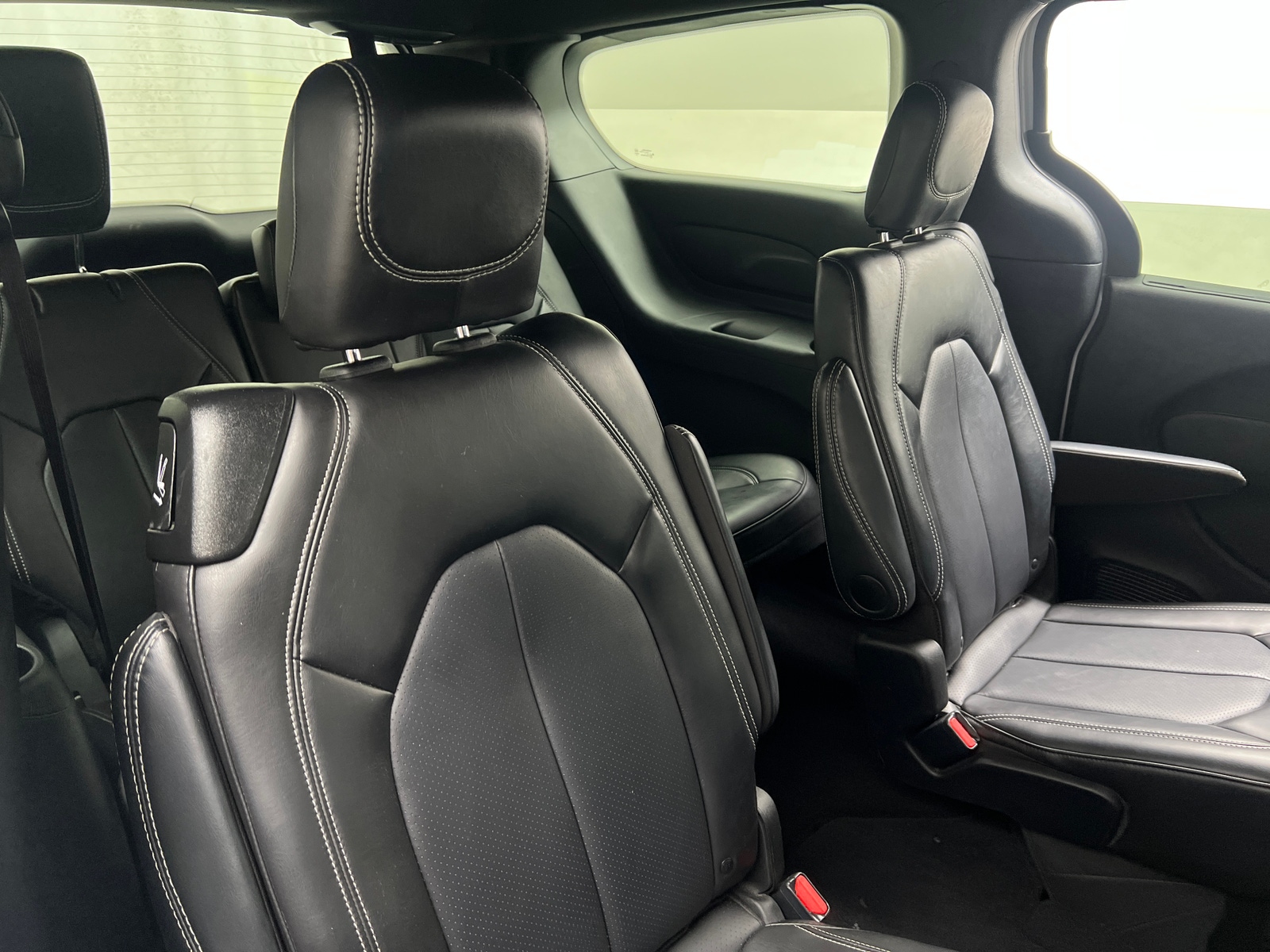 Thumbnail: 2025 Chrysler Pacifica - 5