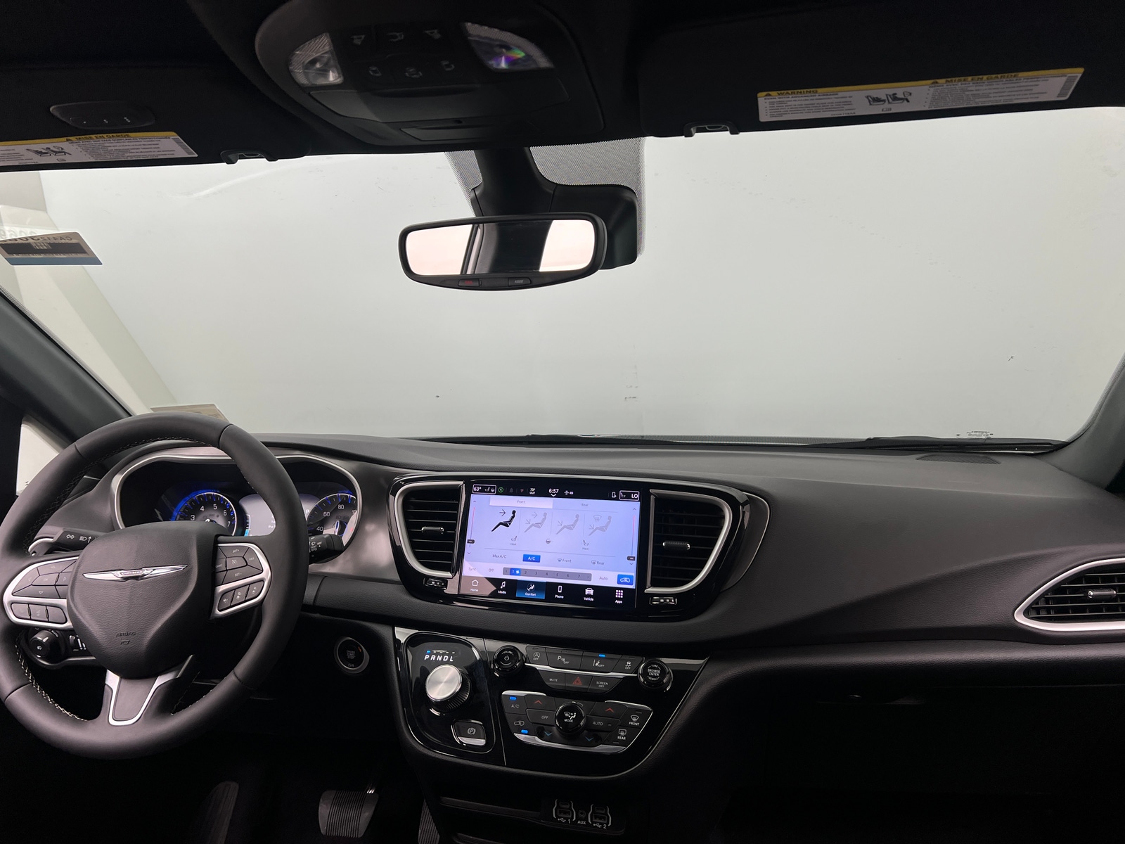 Thumbnail: 2025 Chrysler Pacifica - 2