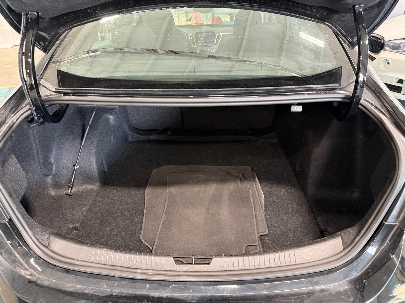 Thumbnail: 2024 Chevrolet Malibu - 7